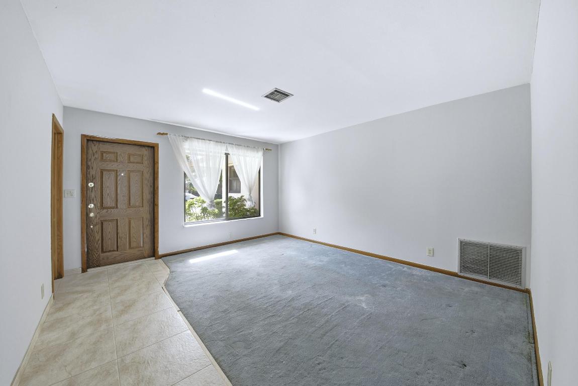 HOLLYWOOD CENTER - Residential