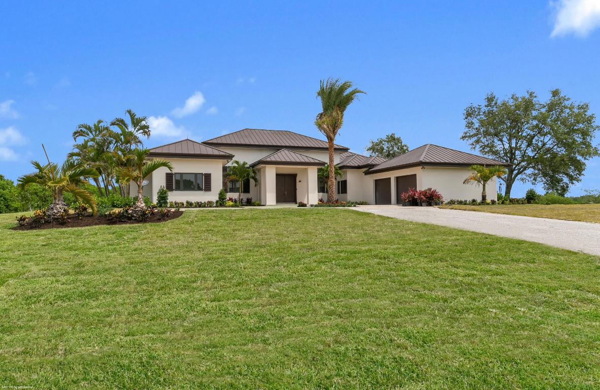 WHITE FENCES EQUESTRIAN ESTATES - Residential