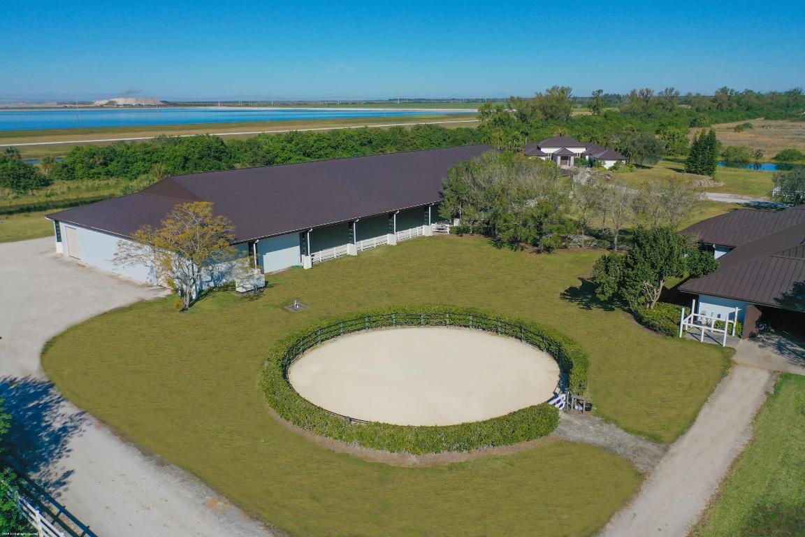 WHITE FENCES EQUESTRIAN ESTATES - Residential