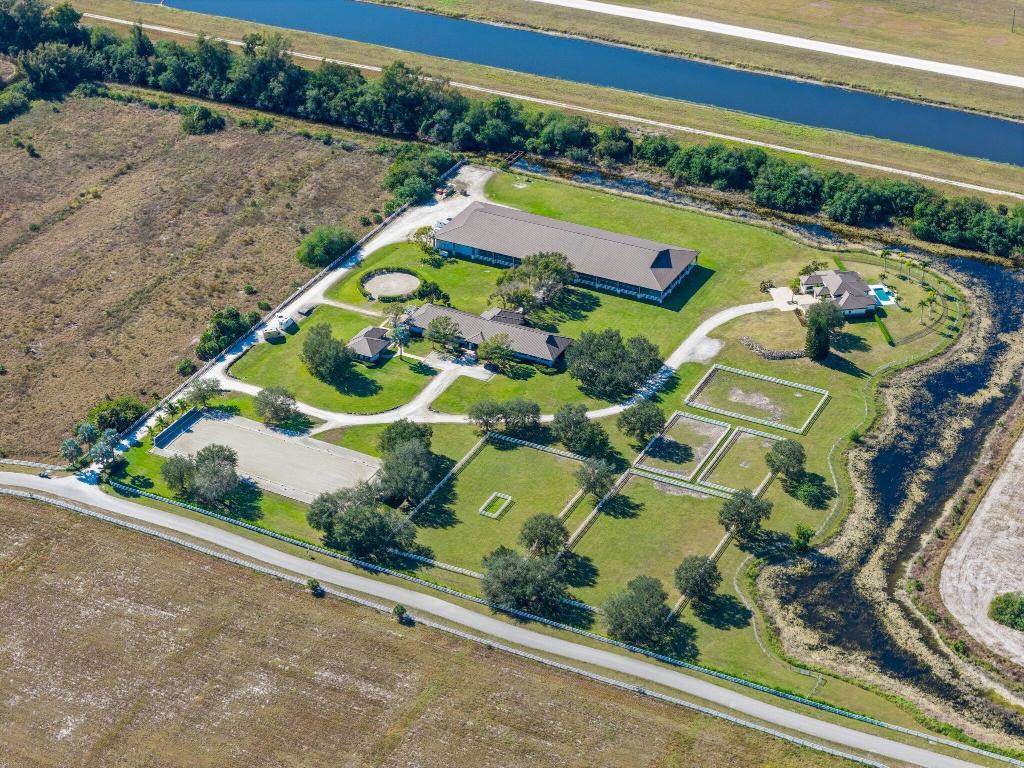 WHITE FENCES EQUESTRIAN ESTATES - Residential