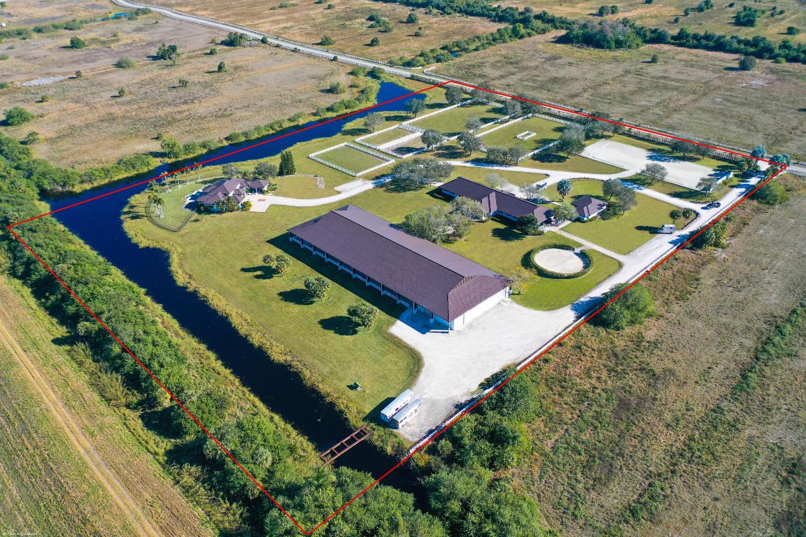 WHITE FENCES EQUESTRIAN ESTATES - Residential