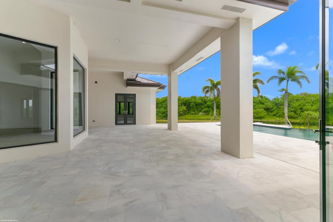 WHITE FENCES EQUESTRIAN ESTATES - Residential