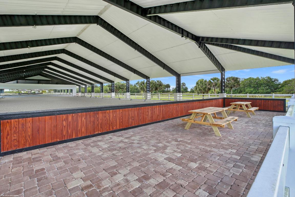 WHITE FENCES EQUESTRIAN ESTATES - Residential