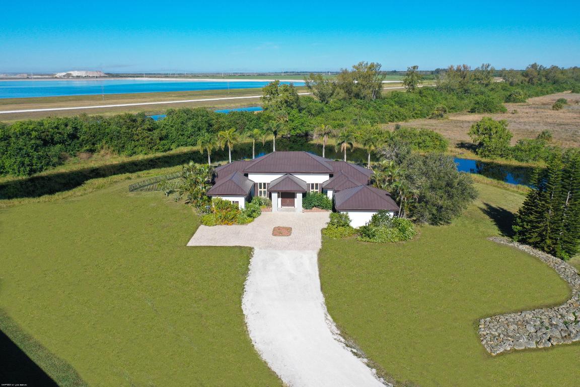 WHITE FENCES EQUESTRIAN ESTATES - Residential