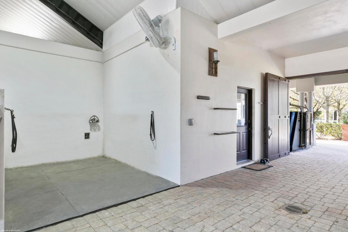 WHITE FENCES EQUESTRIAN ESTATES - Residential