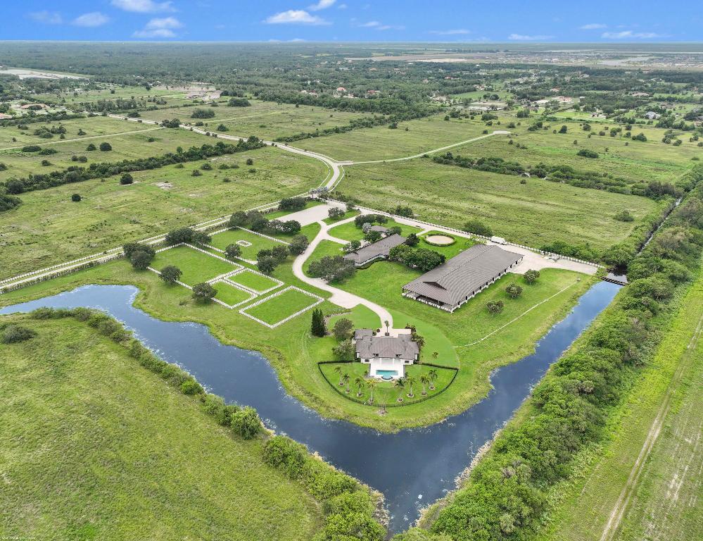 WHITE FENCES EQUESTRIAN ESTATES - Residential