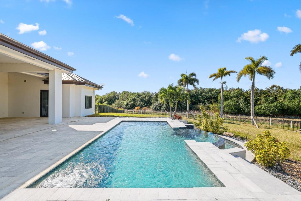 WHITE FENCES EQUESTRIAN ESTATES - Residential