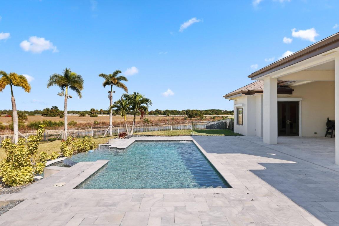 WHITE FENCES EQUESTRIAN ESTATES - Residential