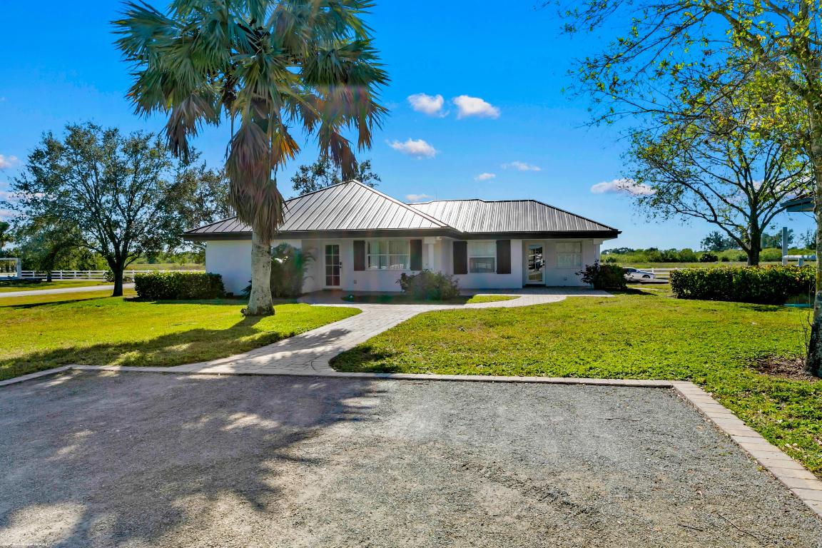 WHITE FENCES EQUESTRIAN ESTATES - Residential