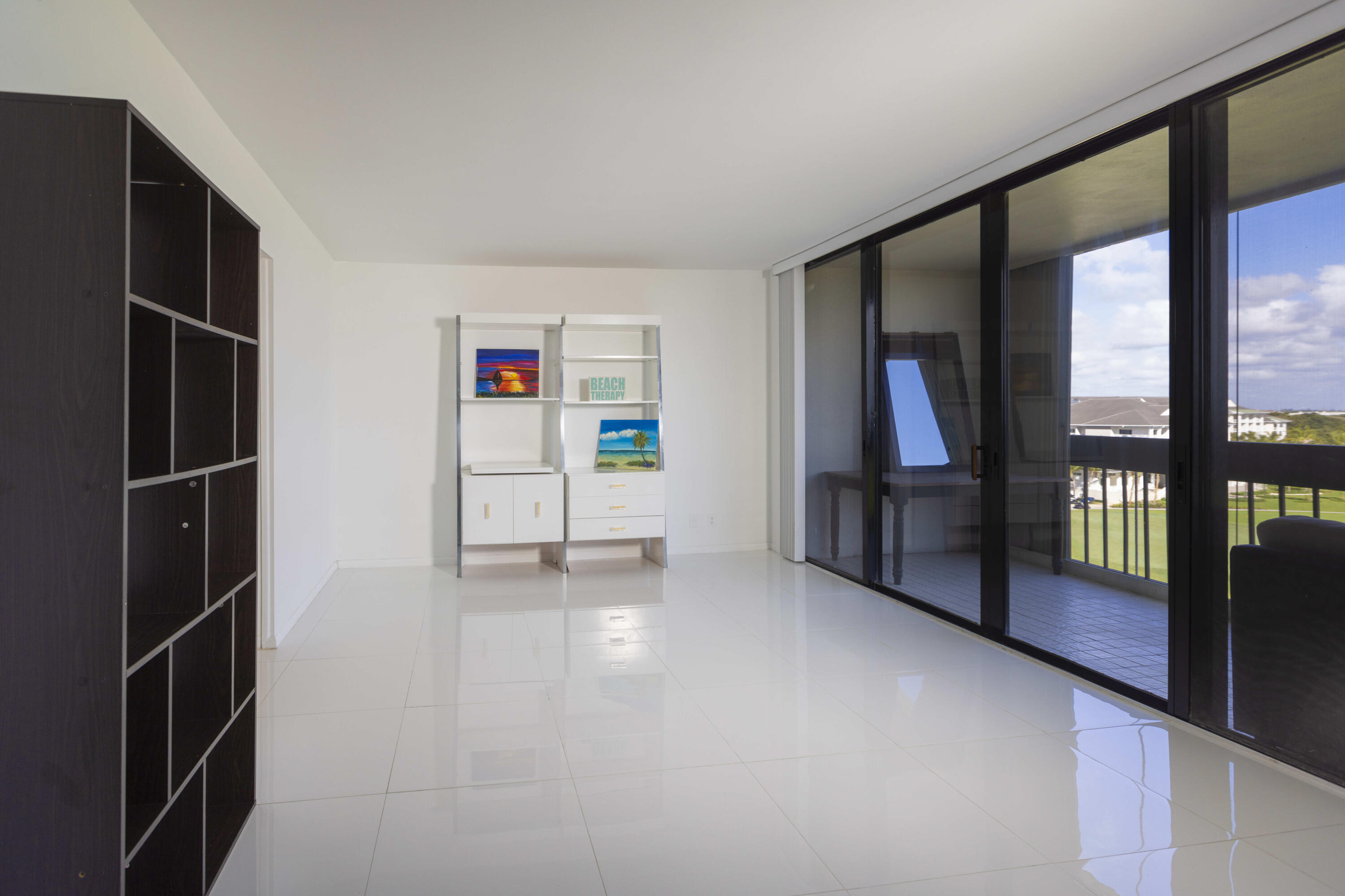 LANDS OF THE PRESIDENT CONDO 2 , - Residential Lease