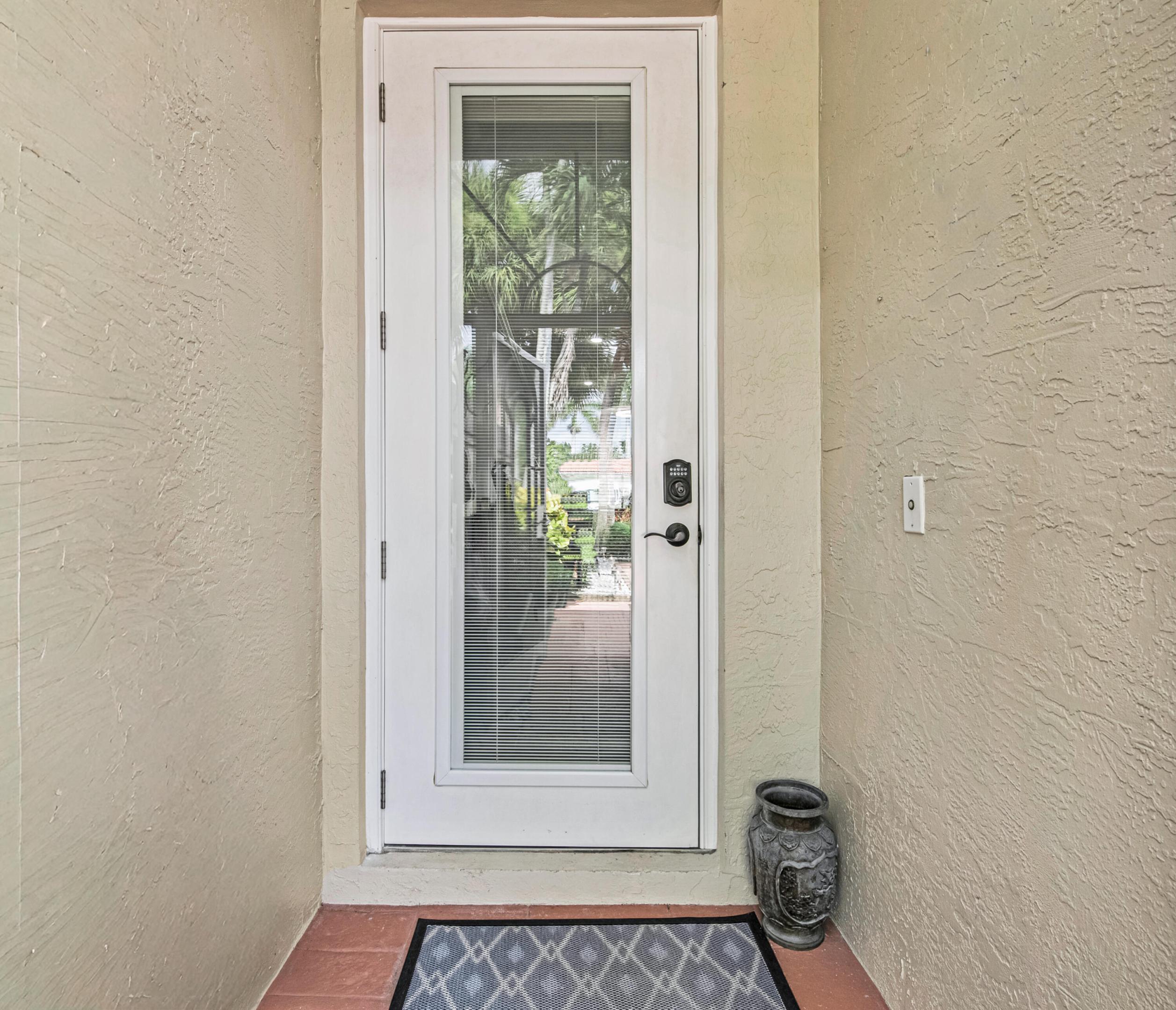 PALM ISLES WEST - Residential