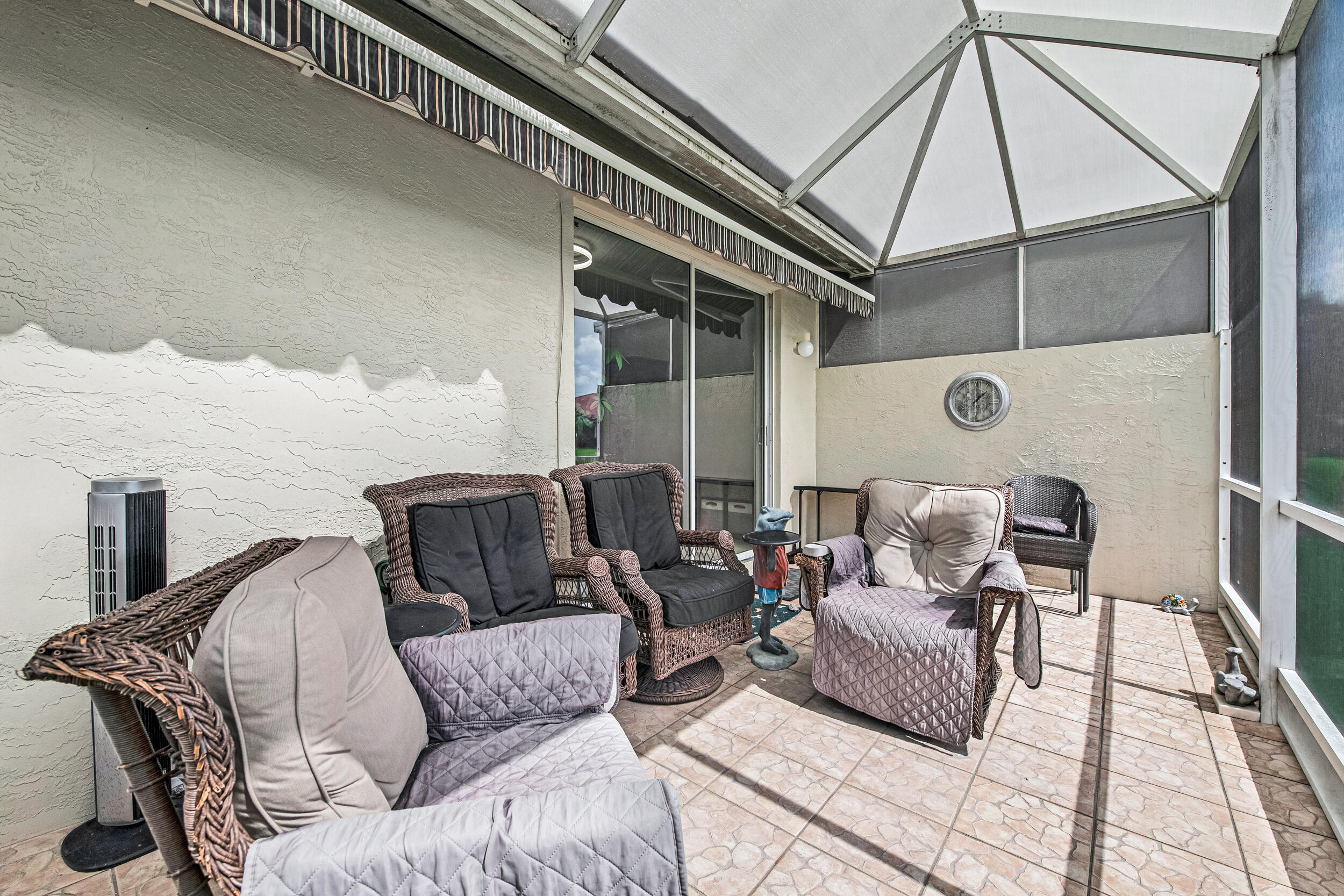 PALM ISLES WEST - Residential