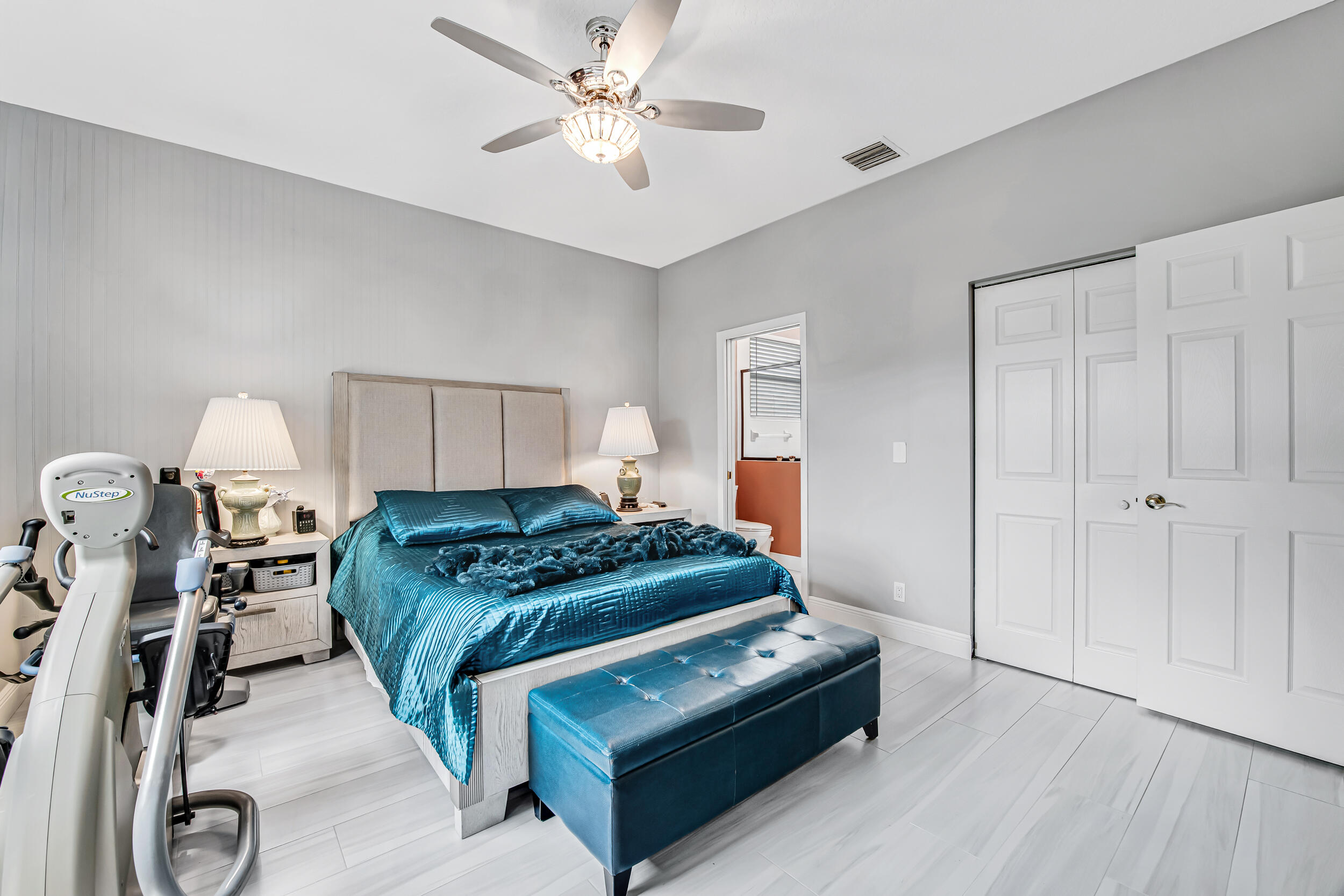 PALM ISLES WEST - Residential