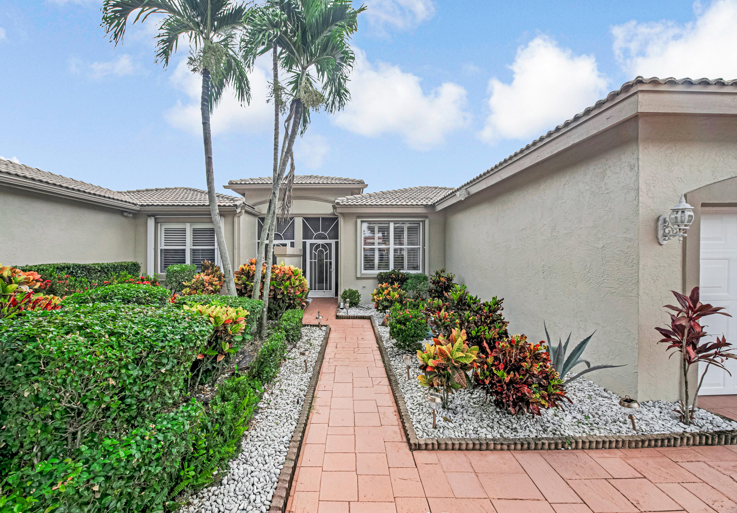 PALM ISLES WEST - Residential