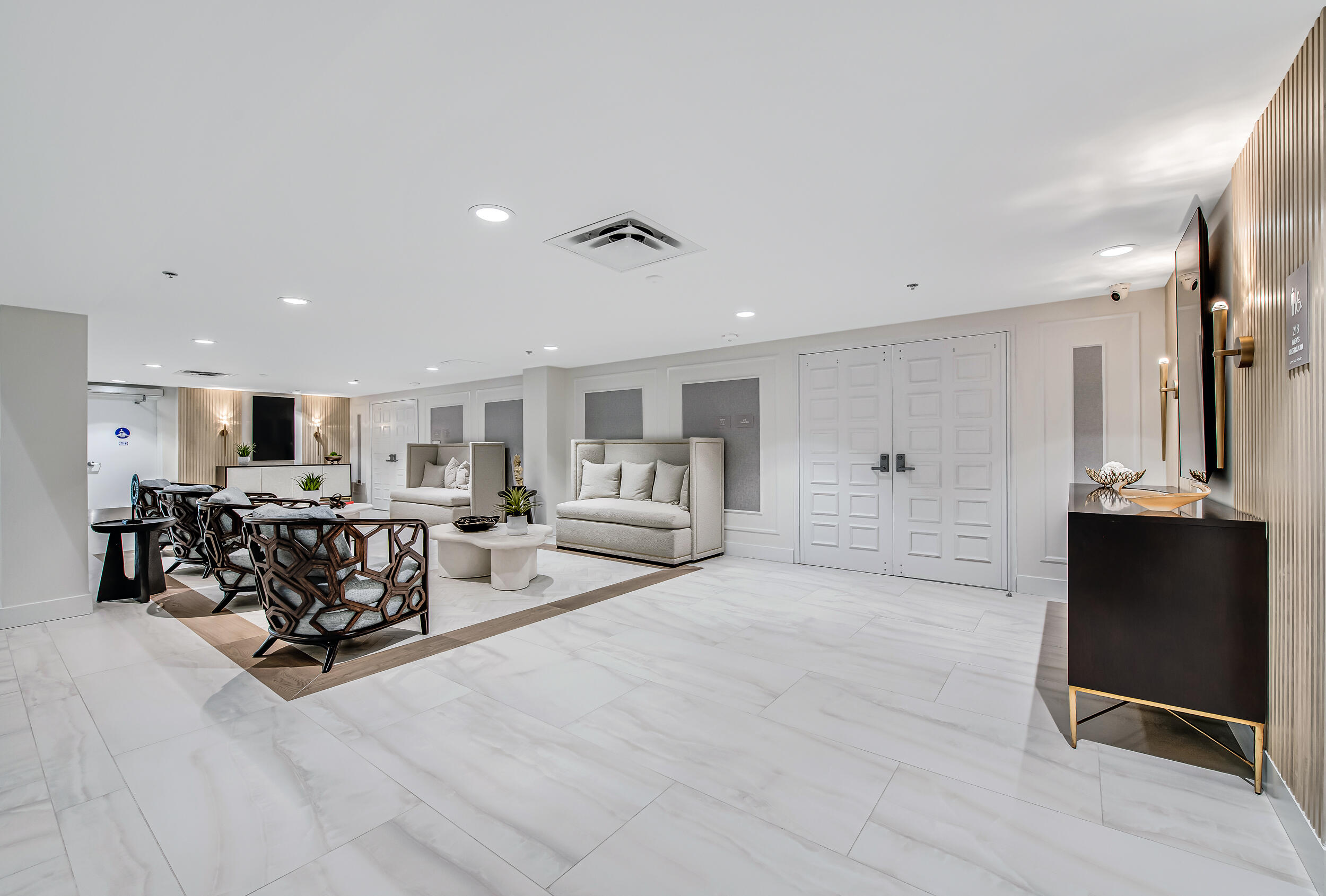 PALM ISLES WEST - Residential