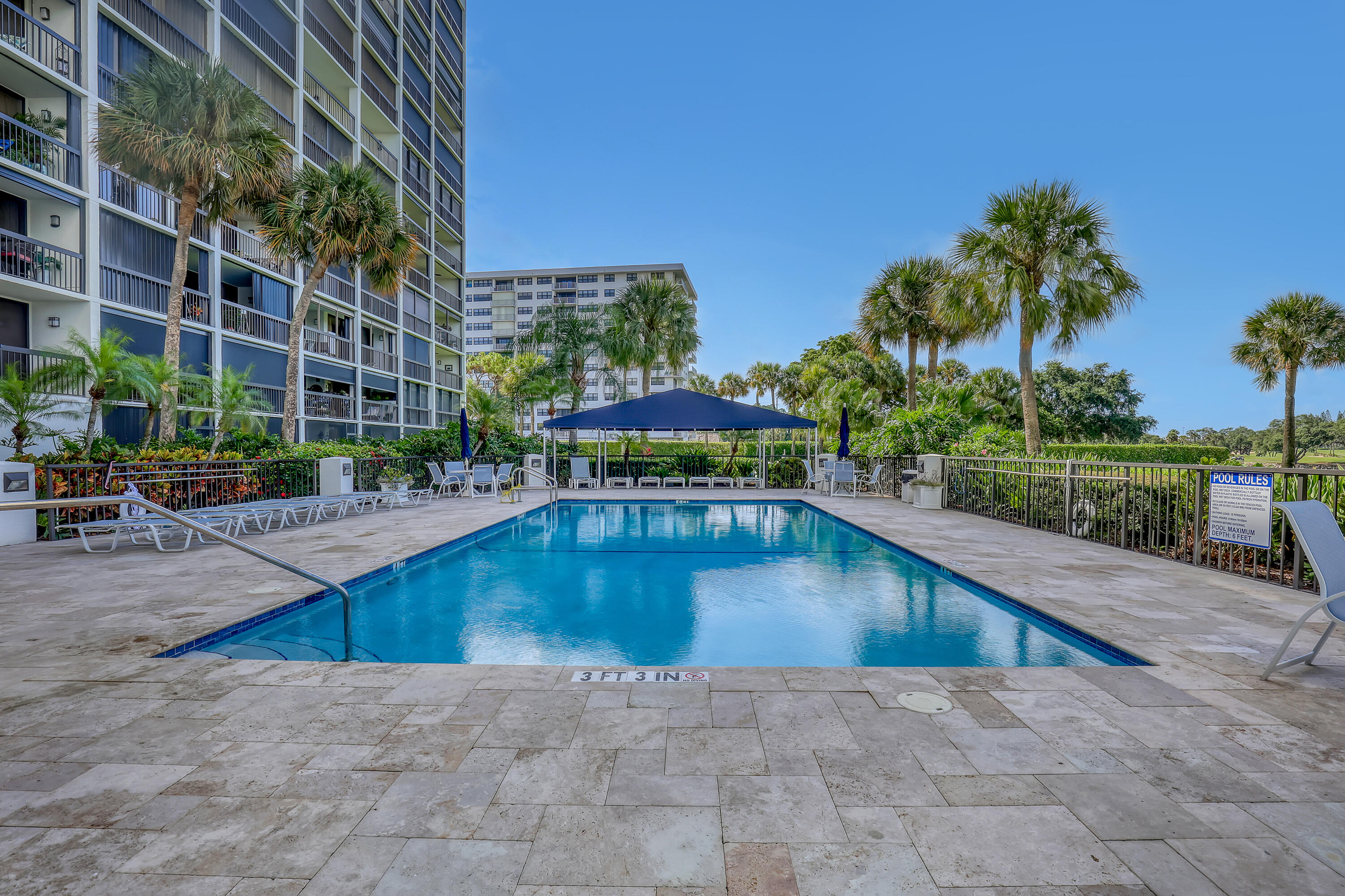 GOVERNORS POINTE CONDO - Residential