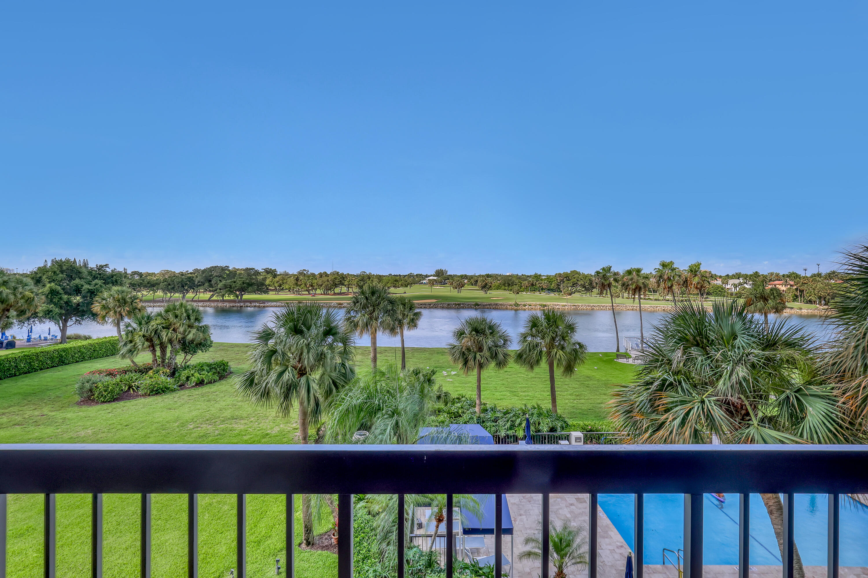 GOVERNORS POINTE CONDO - Residential