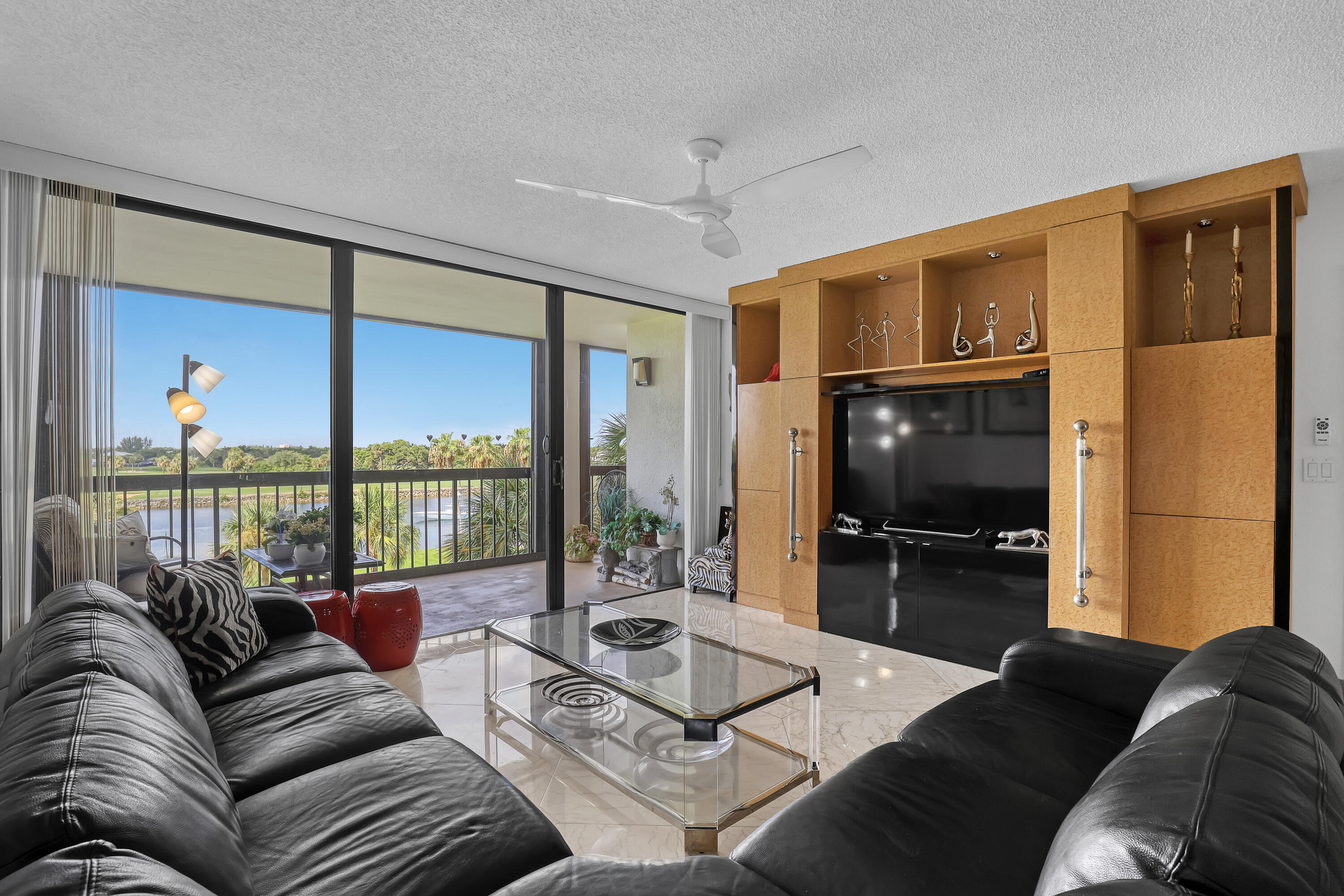 GOVERNORS POINTE CONDO - Residential