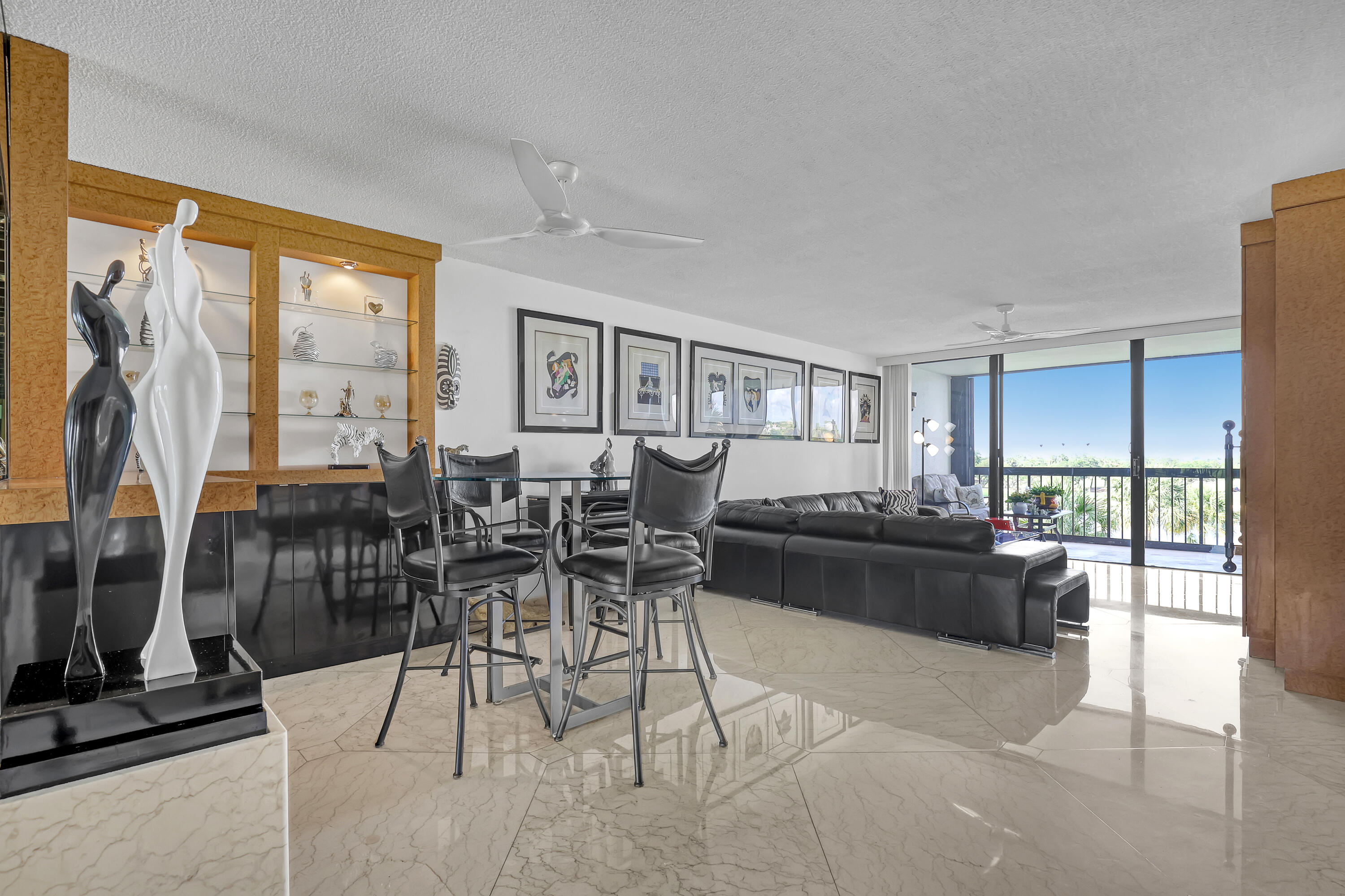GOVERNORS POINTE CONDO - Residential
