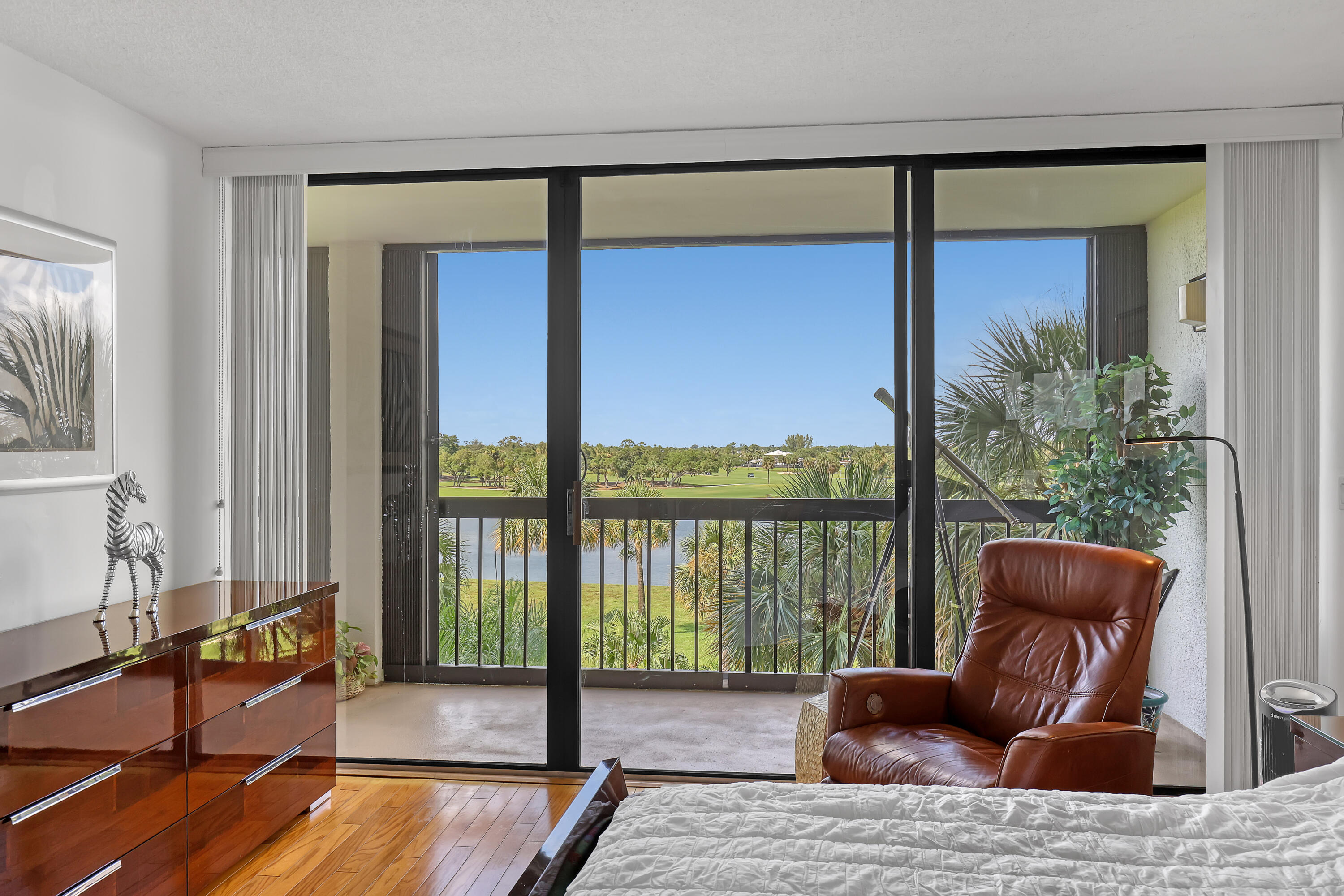 GOVERNORS POINTE CONDO - Residential