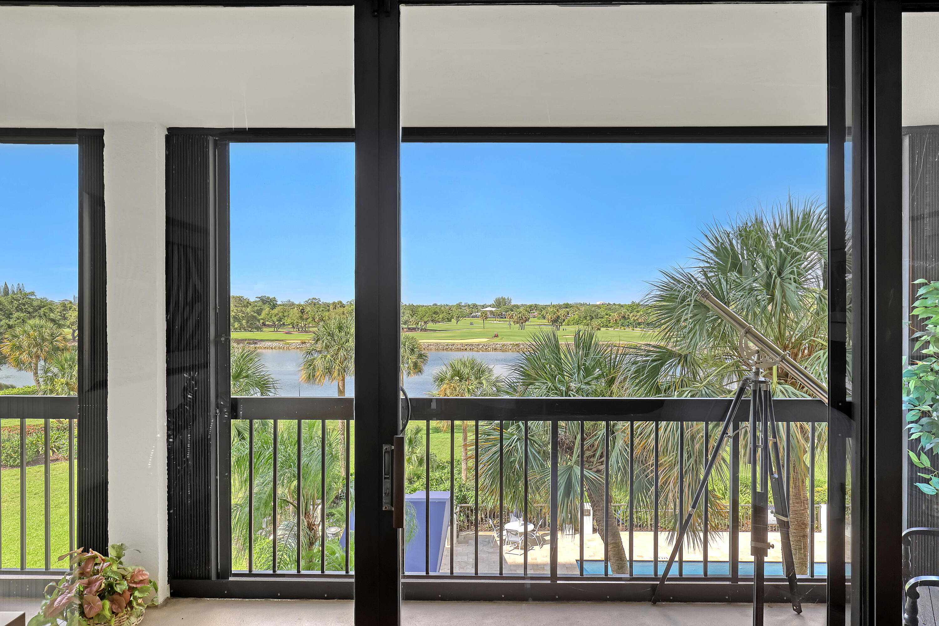 GOVERNORS POINTE CONDO - Residential