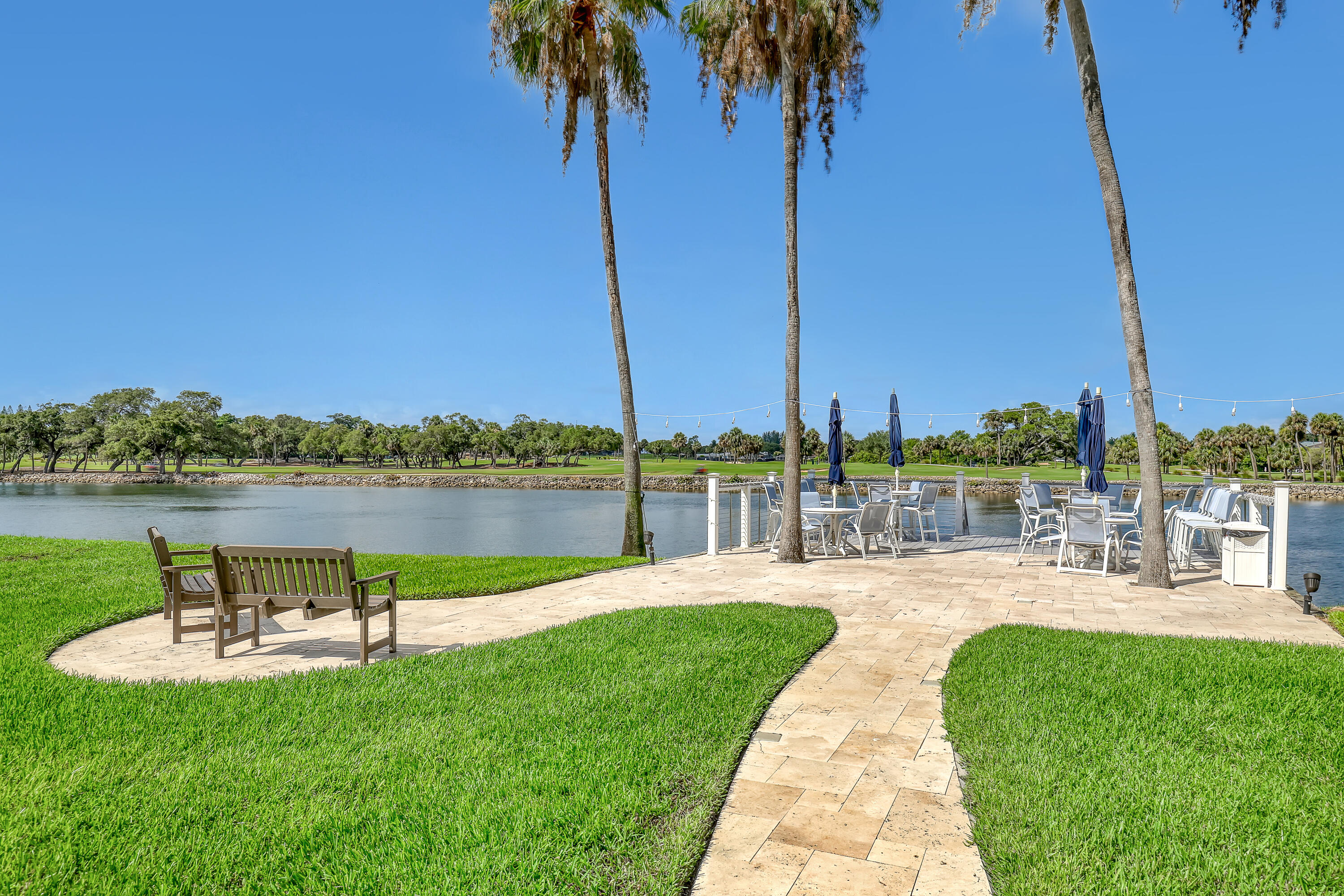 GOVERNORS POINTE CONDO - Residential
