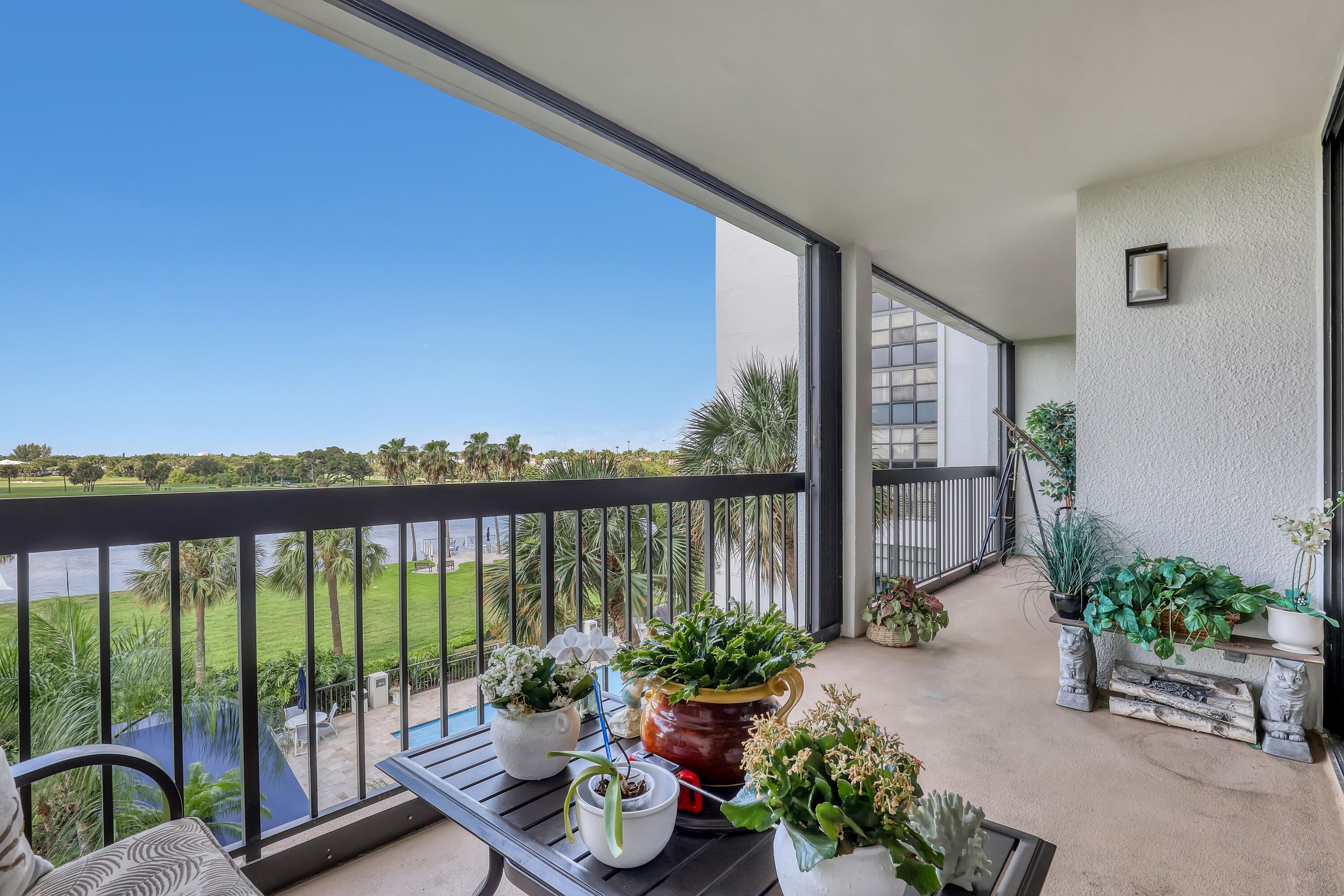 GOVERNORS POINTE CONDO - Residential