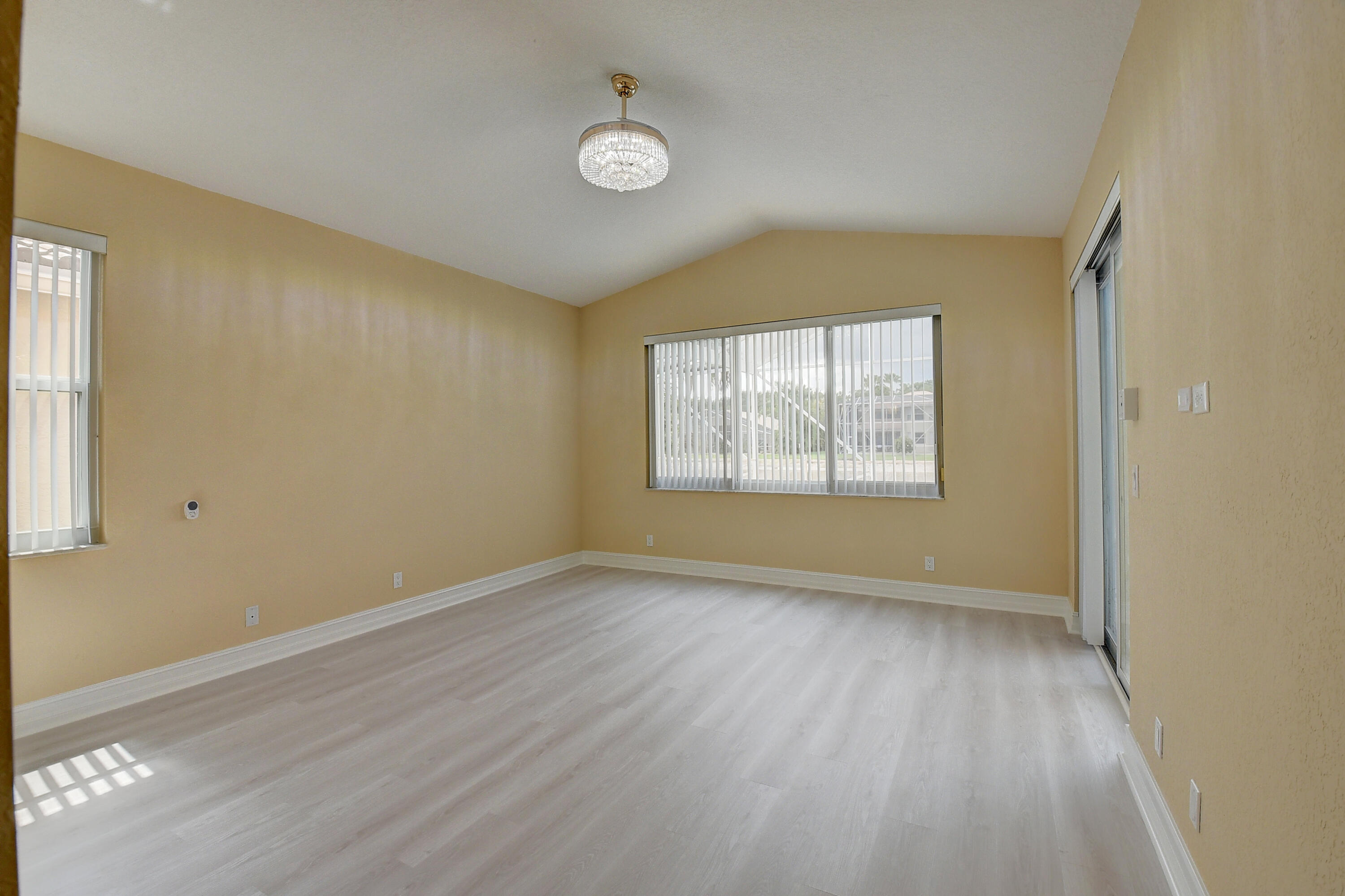 THE SHORES - Residential Lease