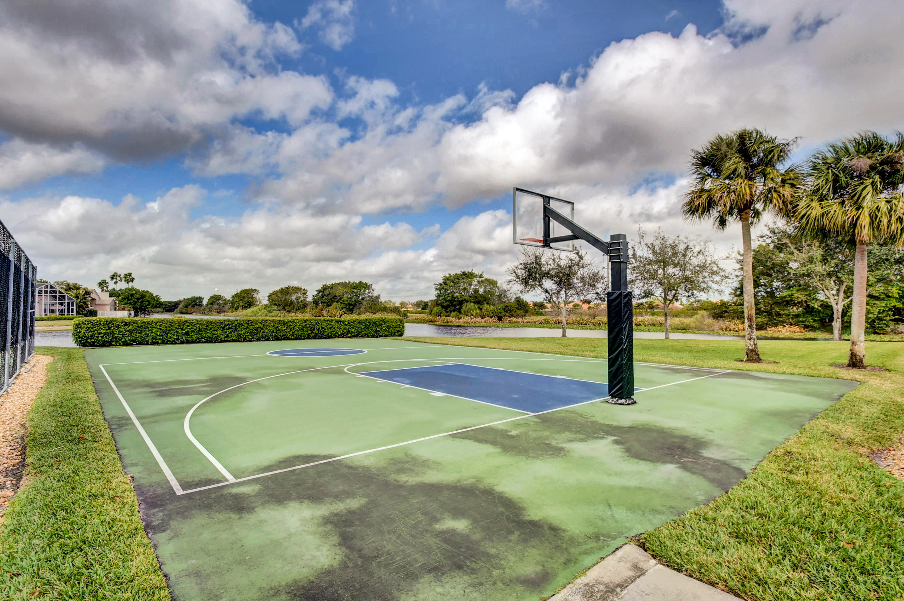 THE SHORES - Residential Lease