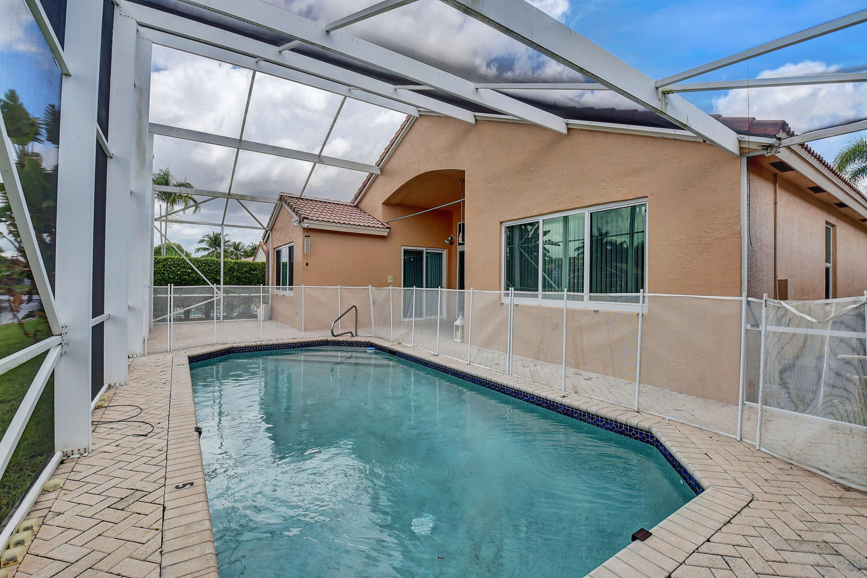 THE SHORES - Residential Lease
