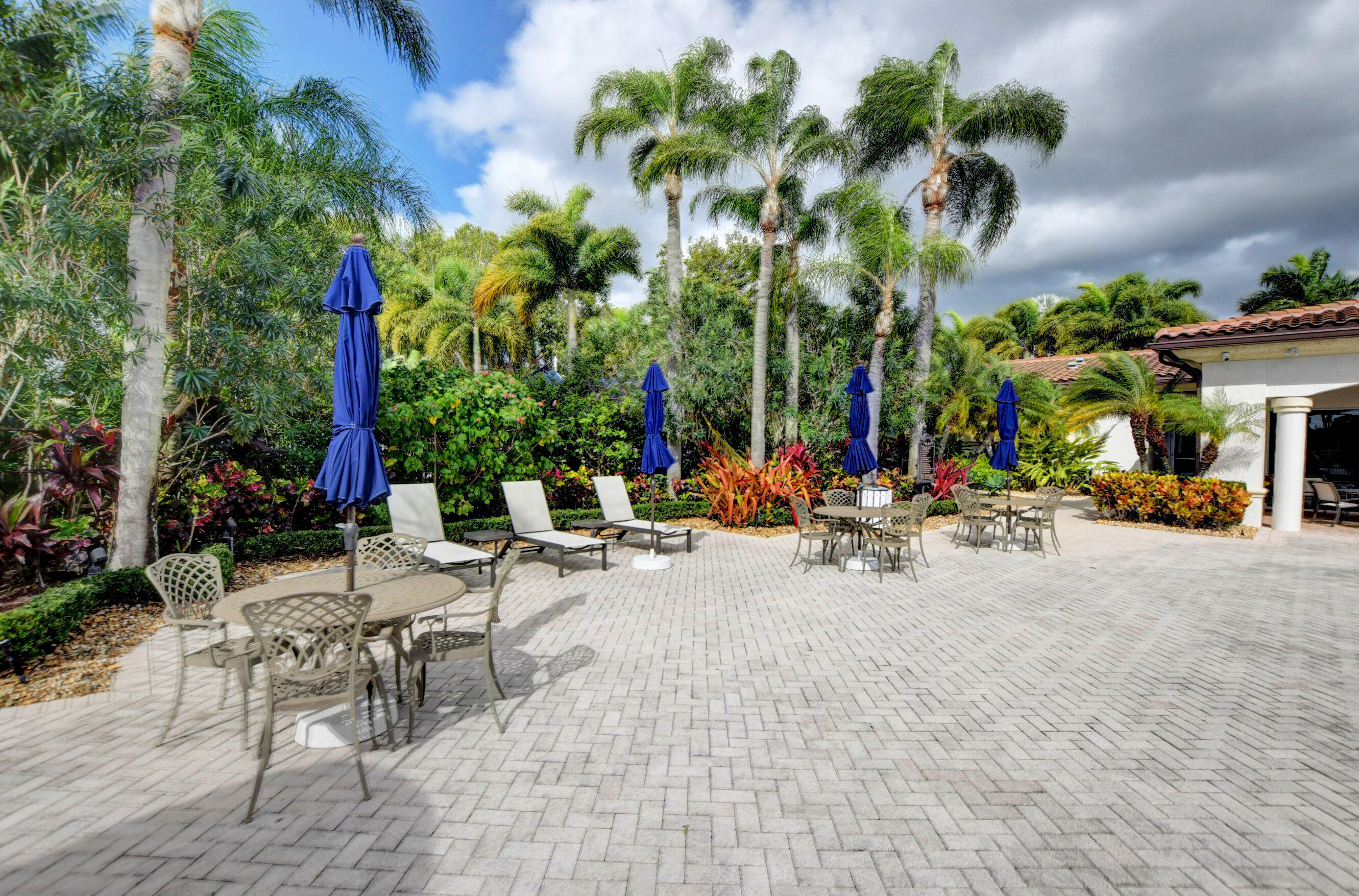 THE SHORES - Residential Lease