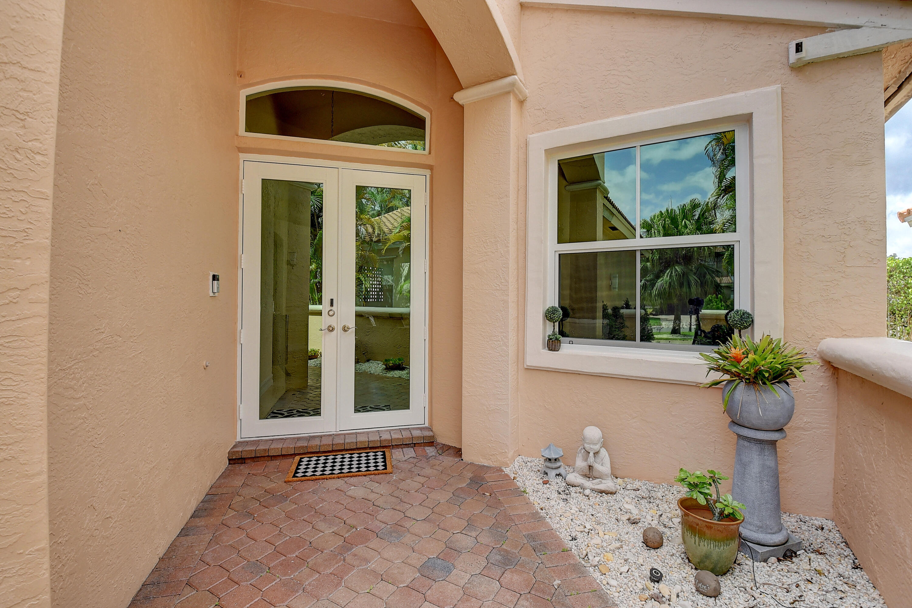 THE SHORES - Residential Lease