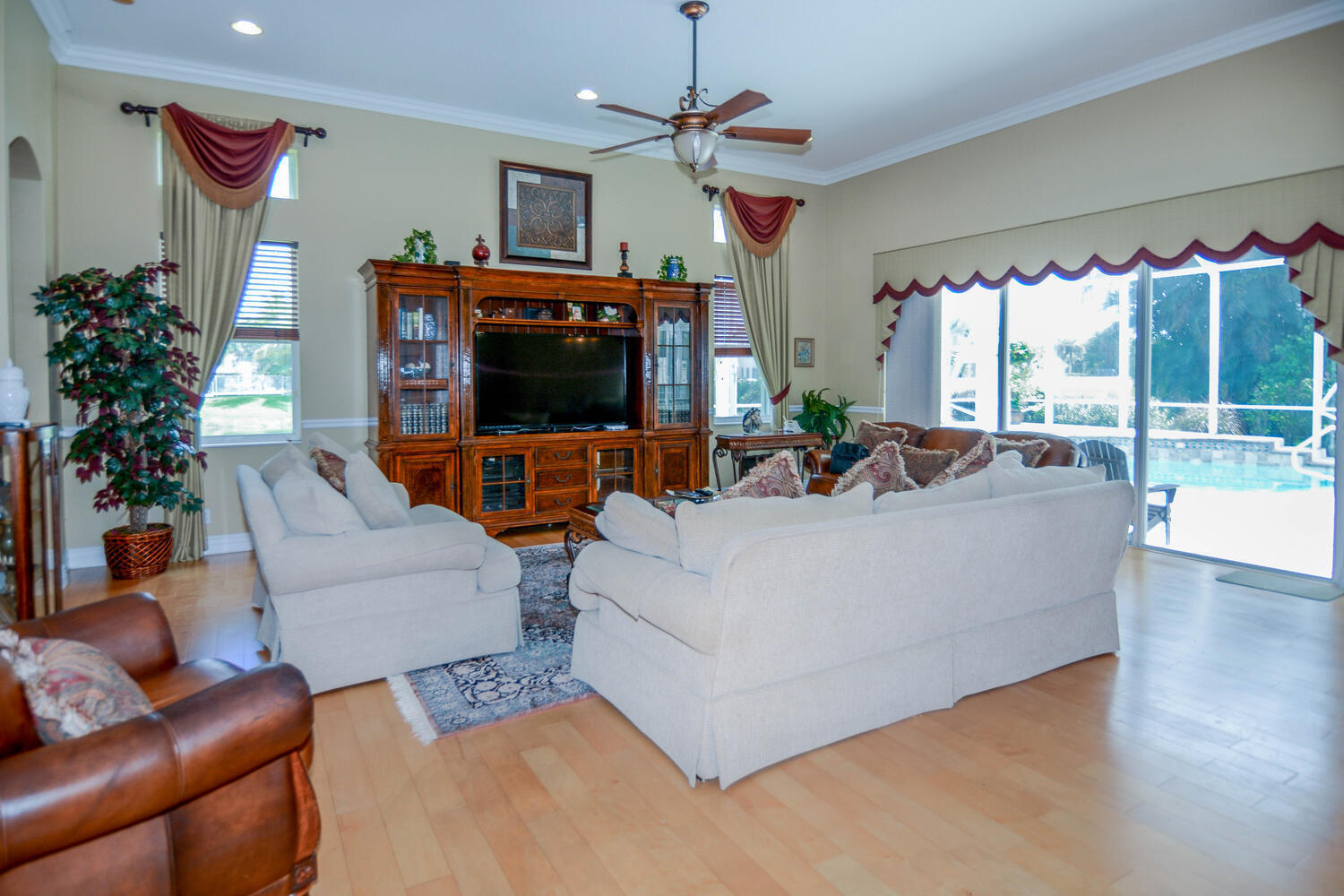 ISLES AT WELLINGTON 6 - Residential