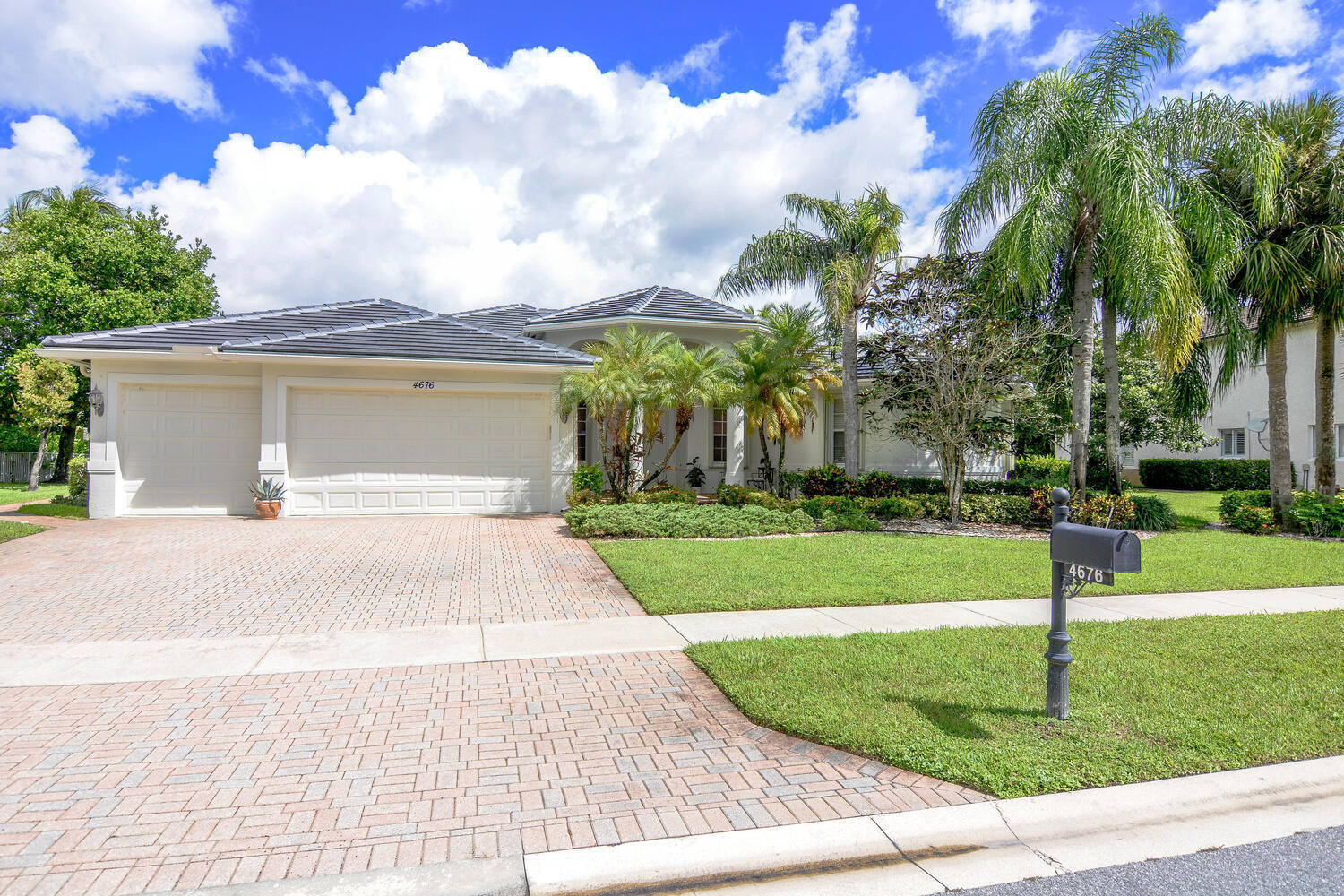 ISLES AT WELLINGTON 6 - Residential