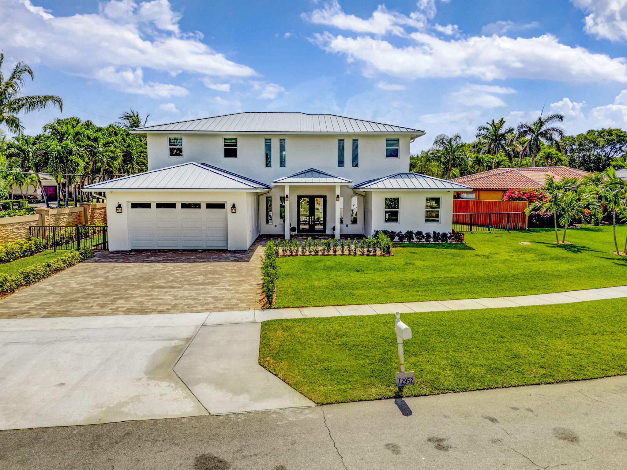 JUNO ISLES - Residential