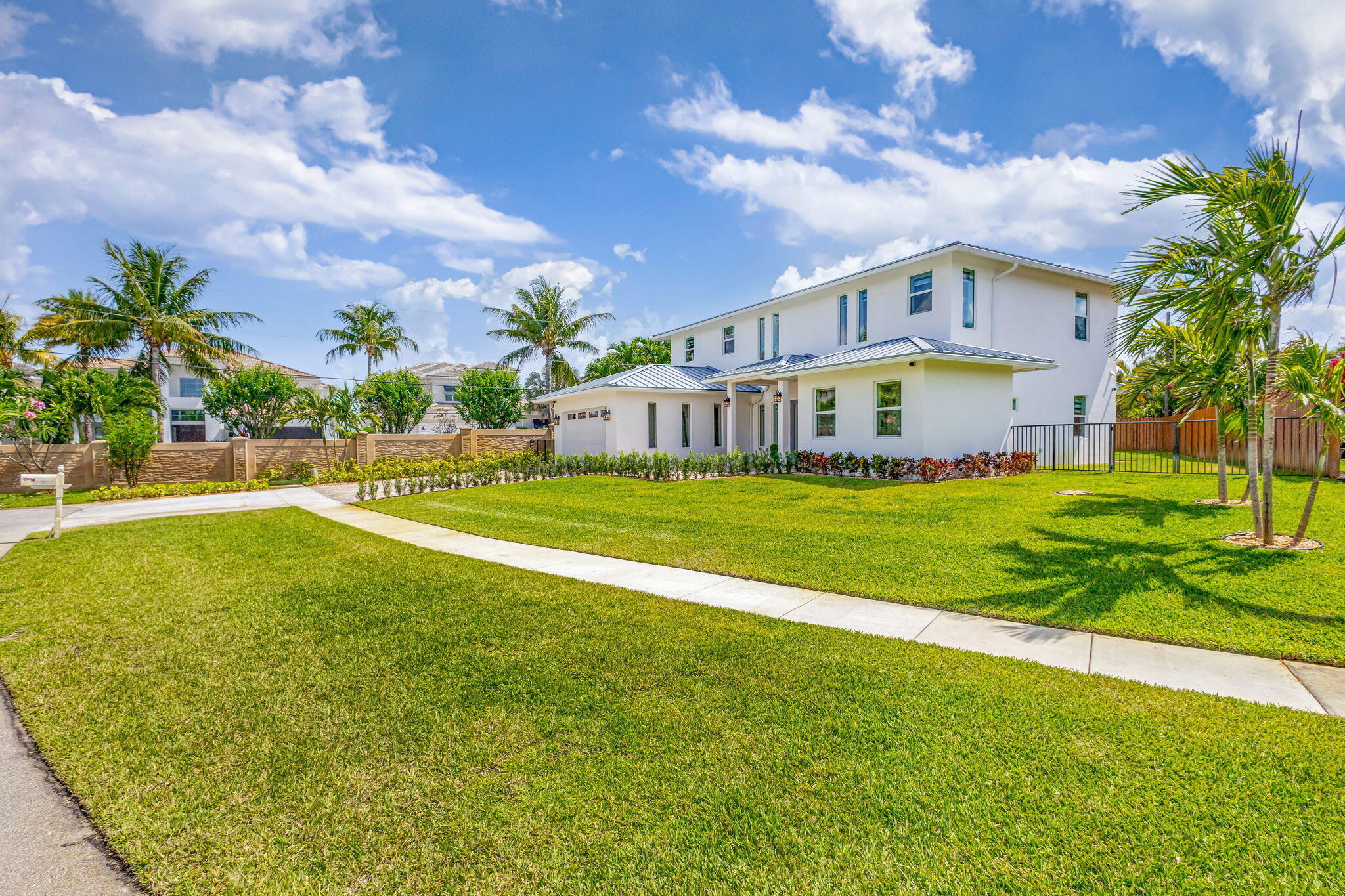 JUNO ISLES - Residential