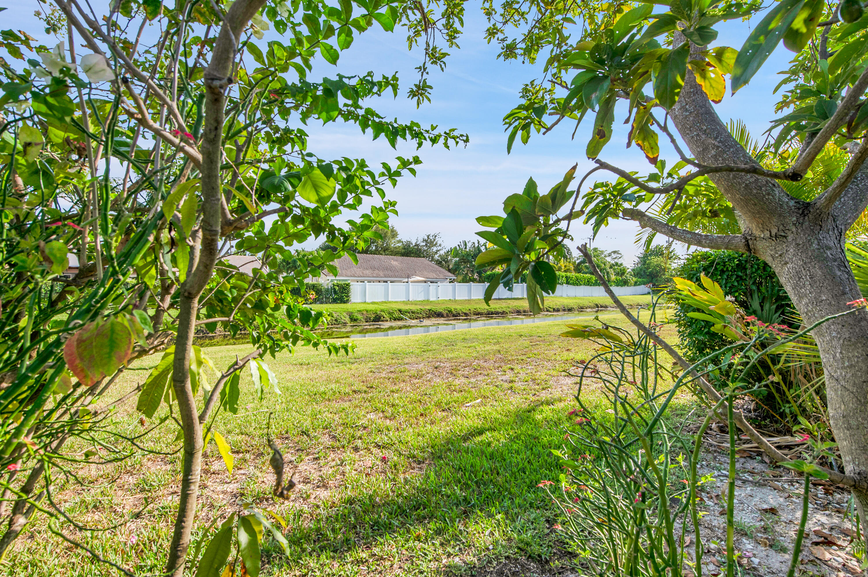 BOCA LAKES CONDO - Residential