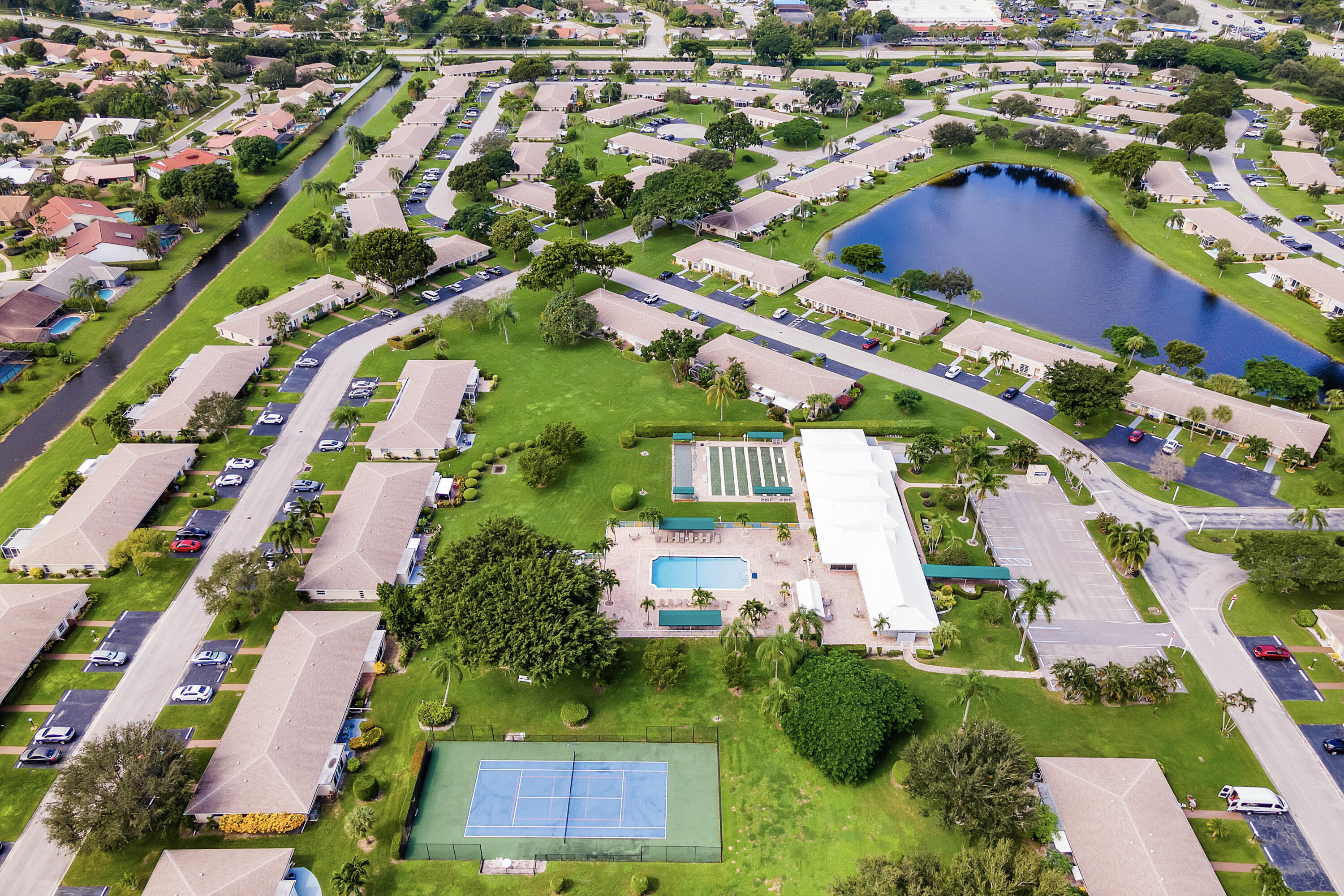 BOCA LAKES CONDO - Residential
