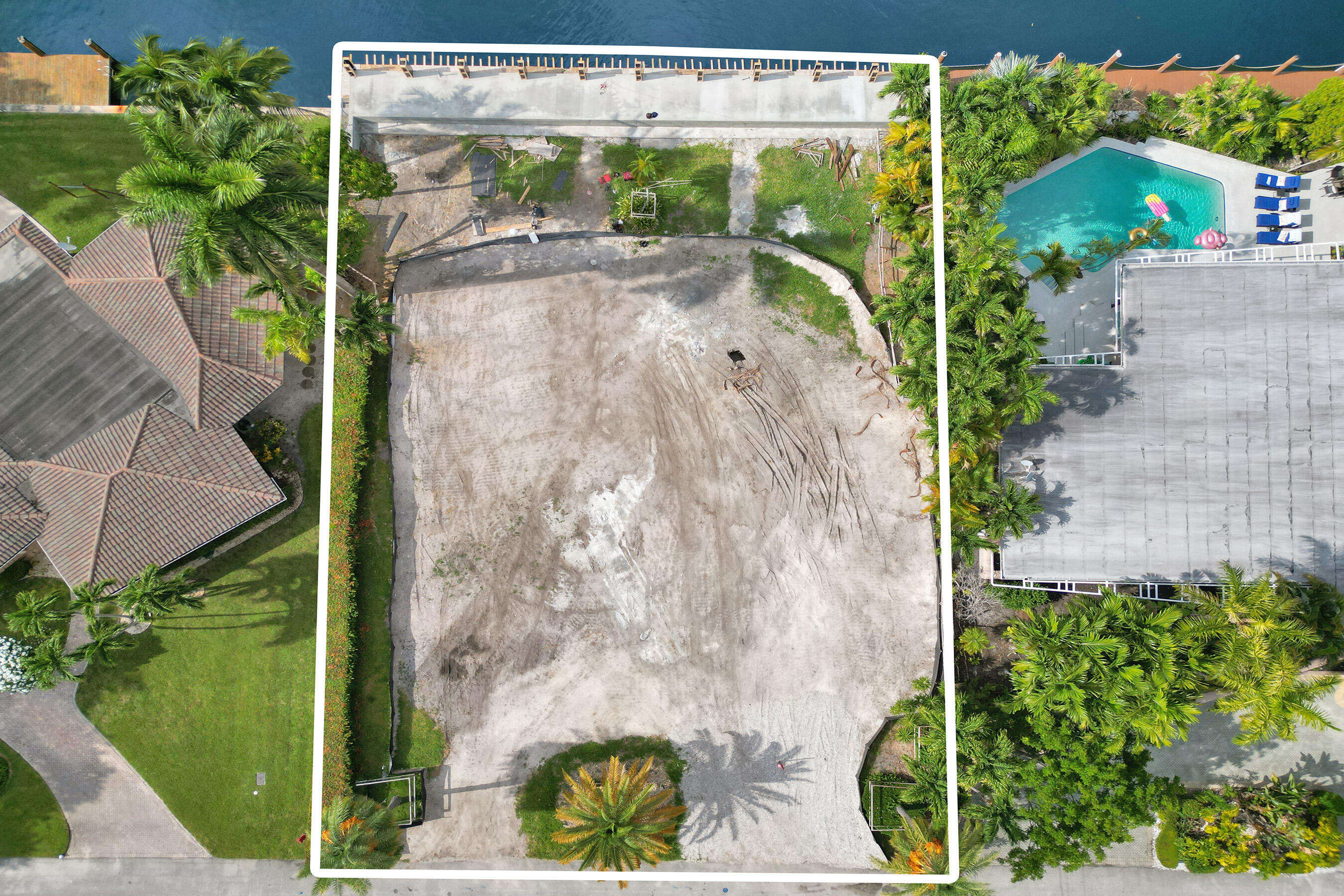 PELICAN ISLE - Land
