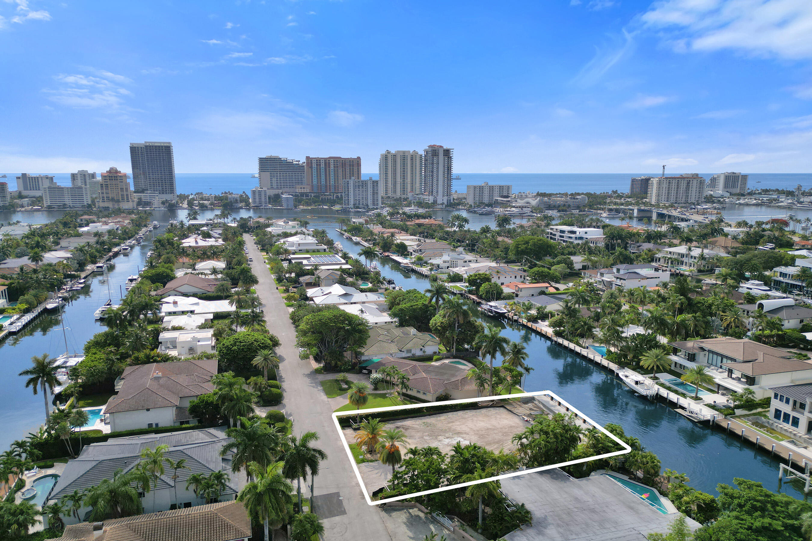 PELICAN ISLE - Land
