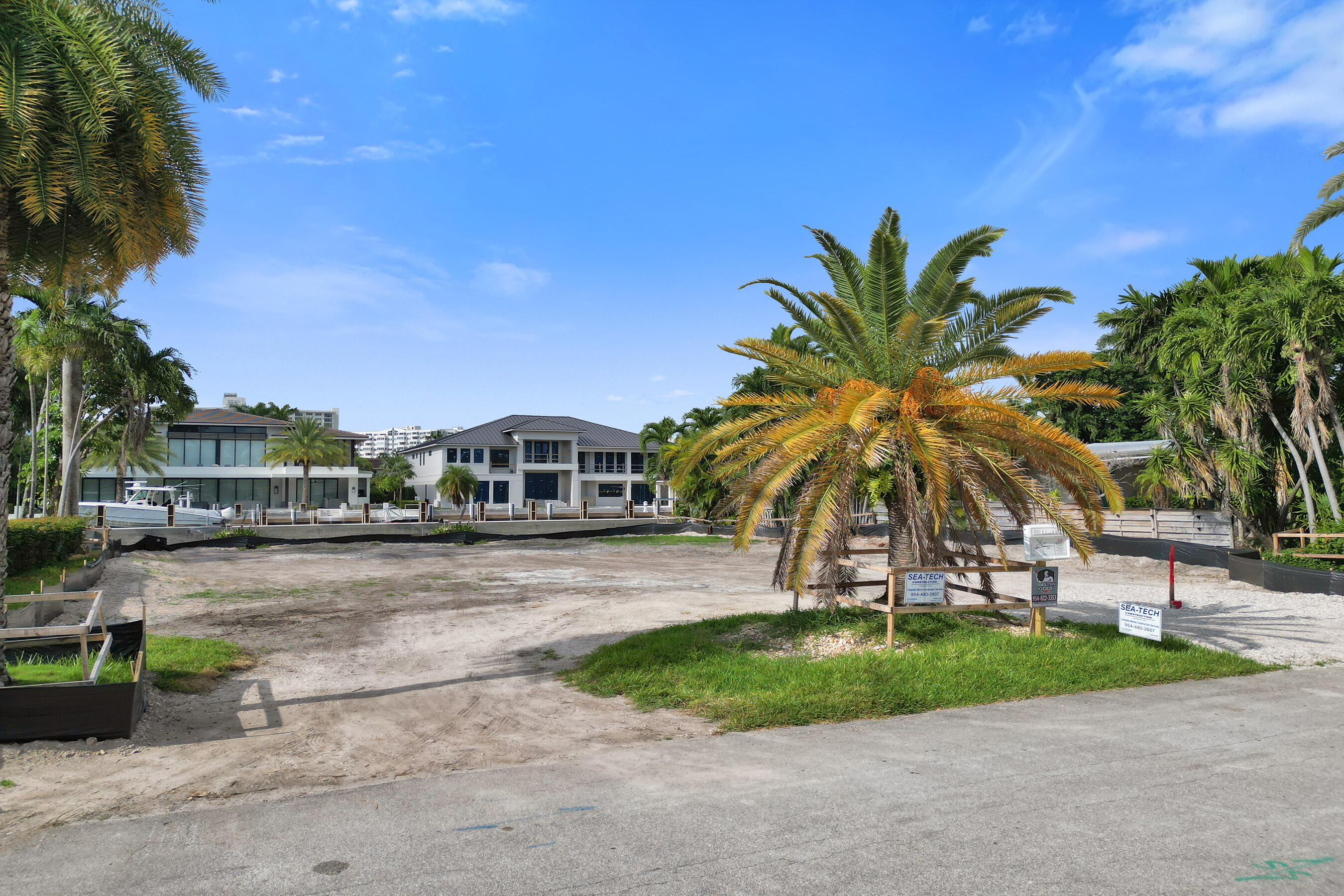PELICAN ISLE - Land