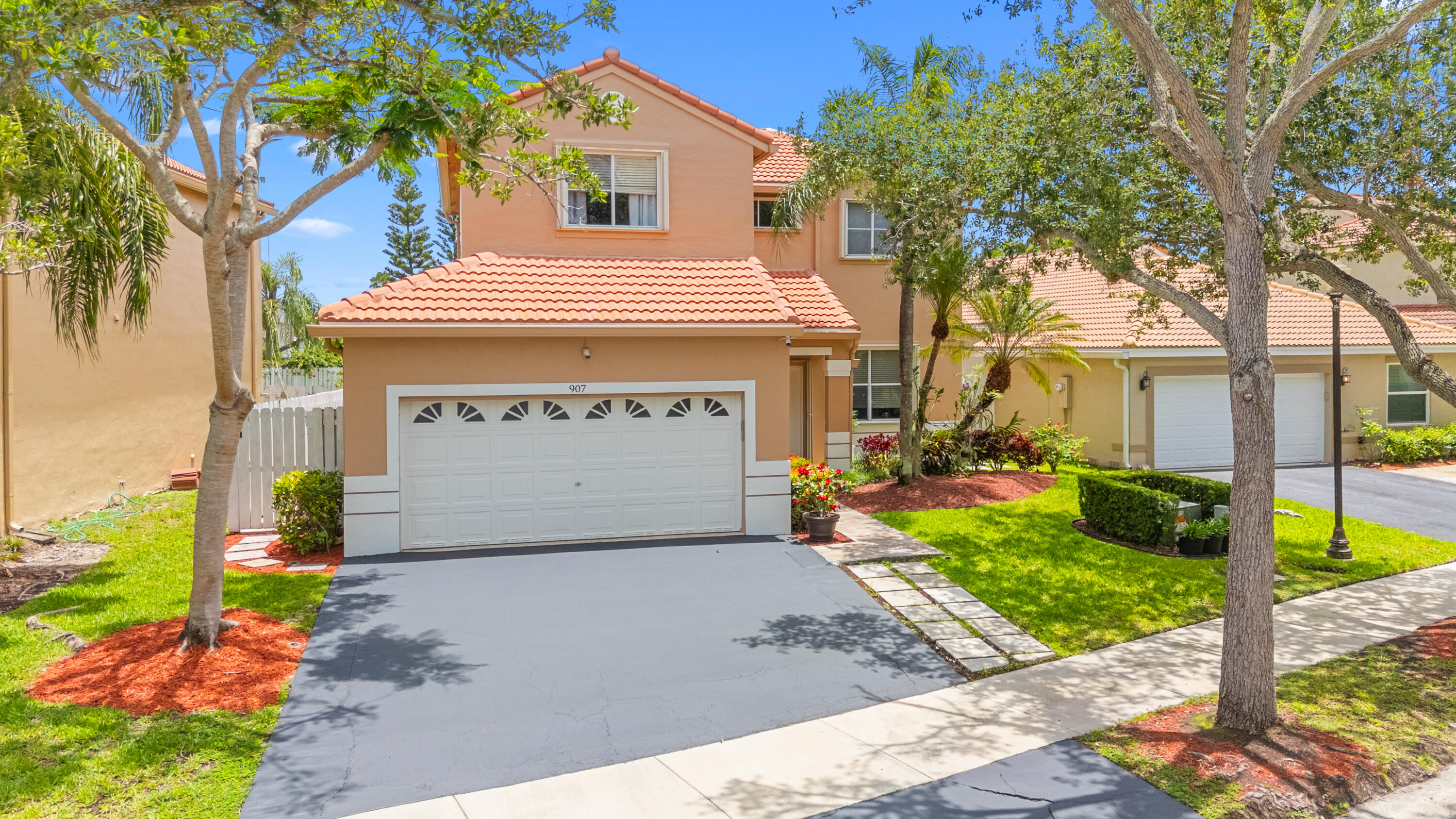North Lakes - Residential