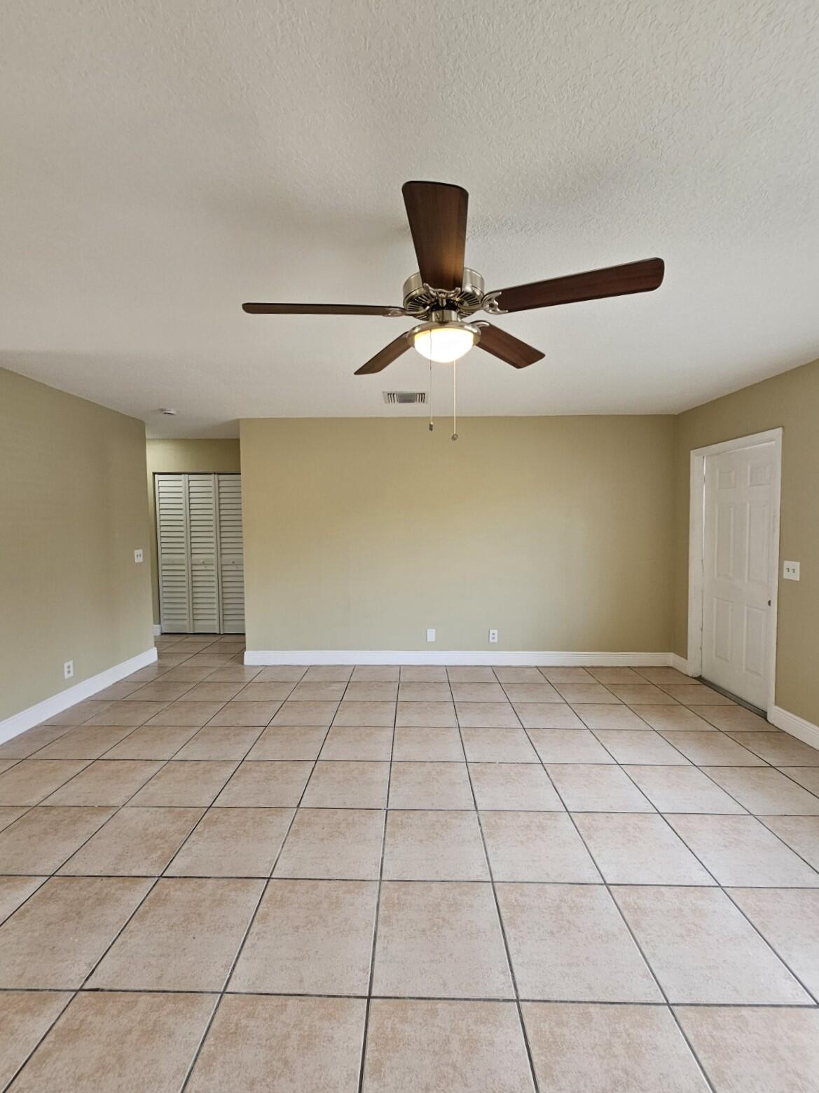 FOREST GLEN - Residential Lease