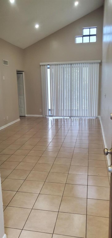 LAKE POINTE CONDOMINIUM N - Residential Lease