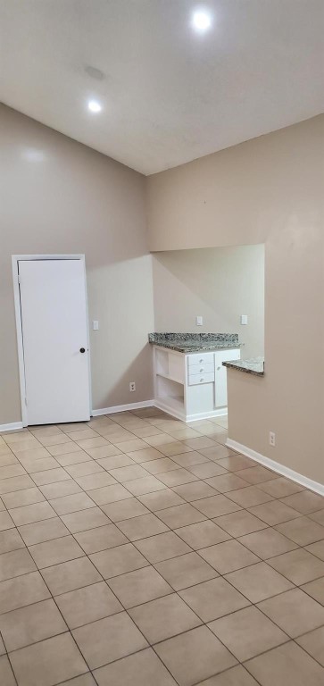LAKE POINTE CONDOMINIUM N - Residential Lease