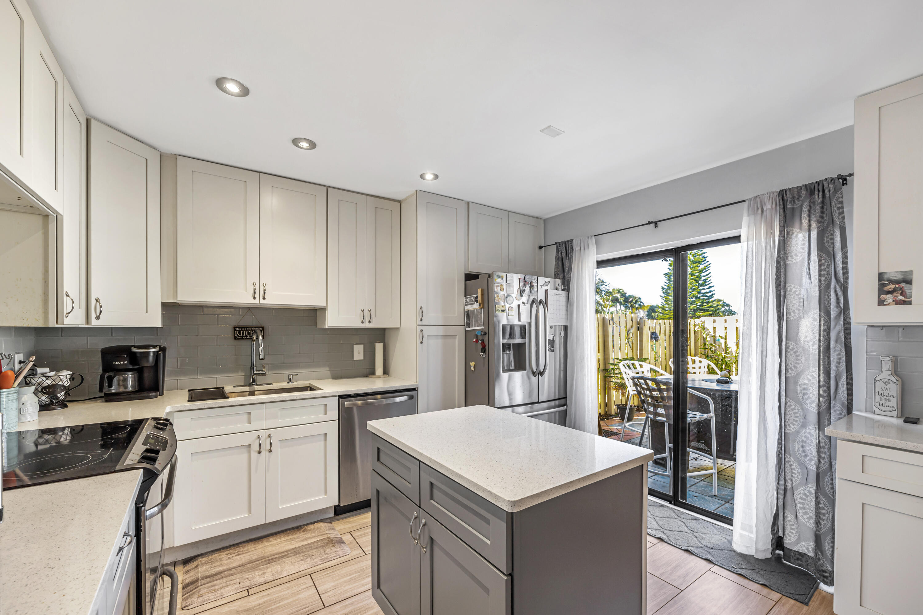 RAINBERRY BAY SEC 2 - Residential