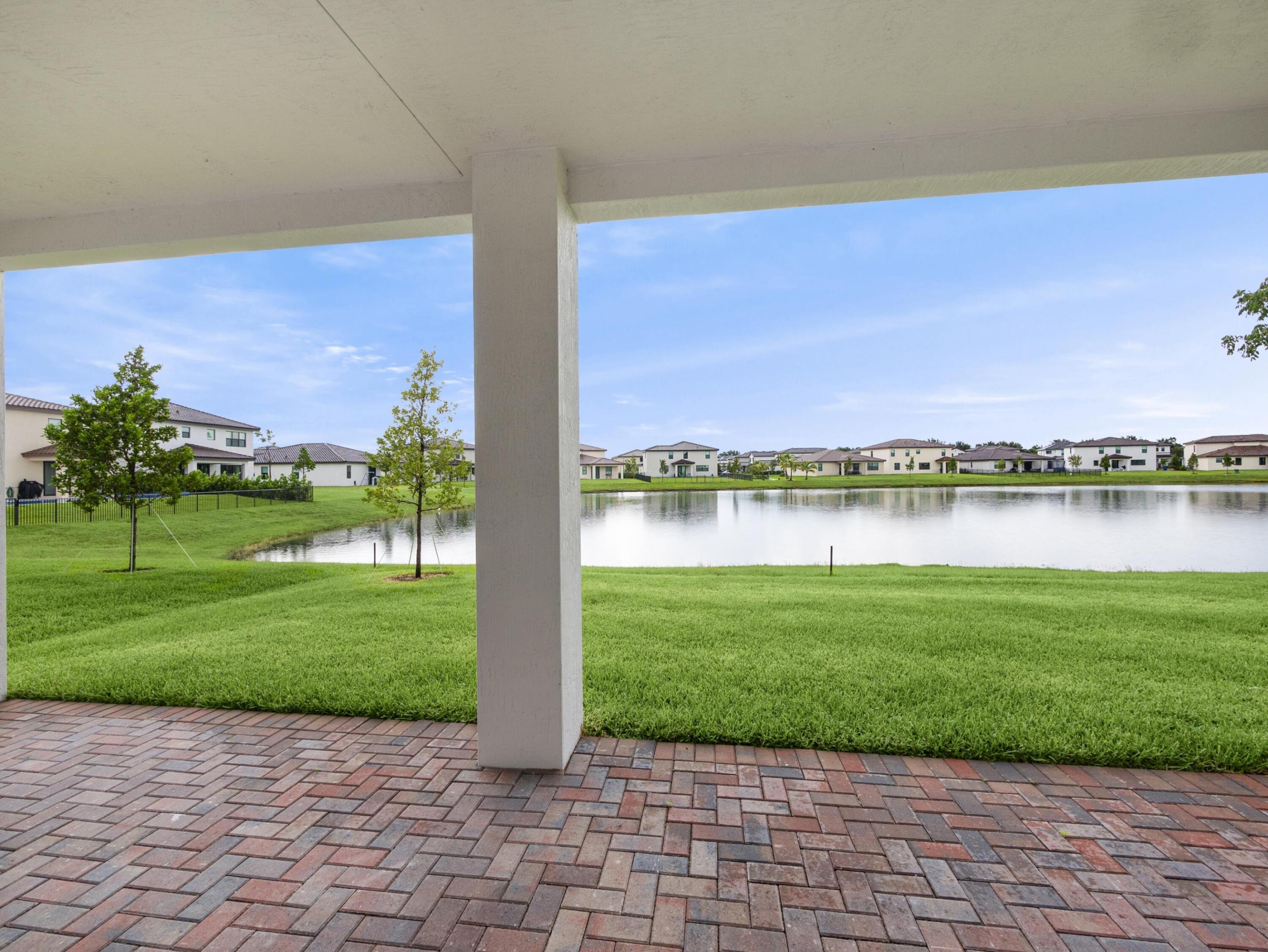 CRESTWOOD NORTH - Residential