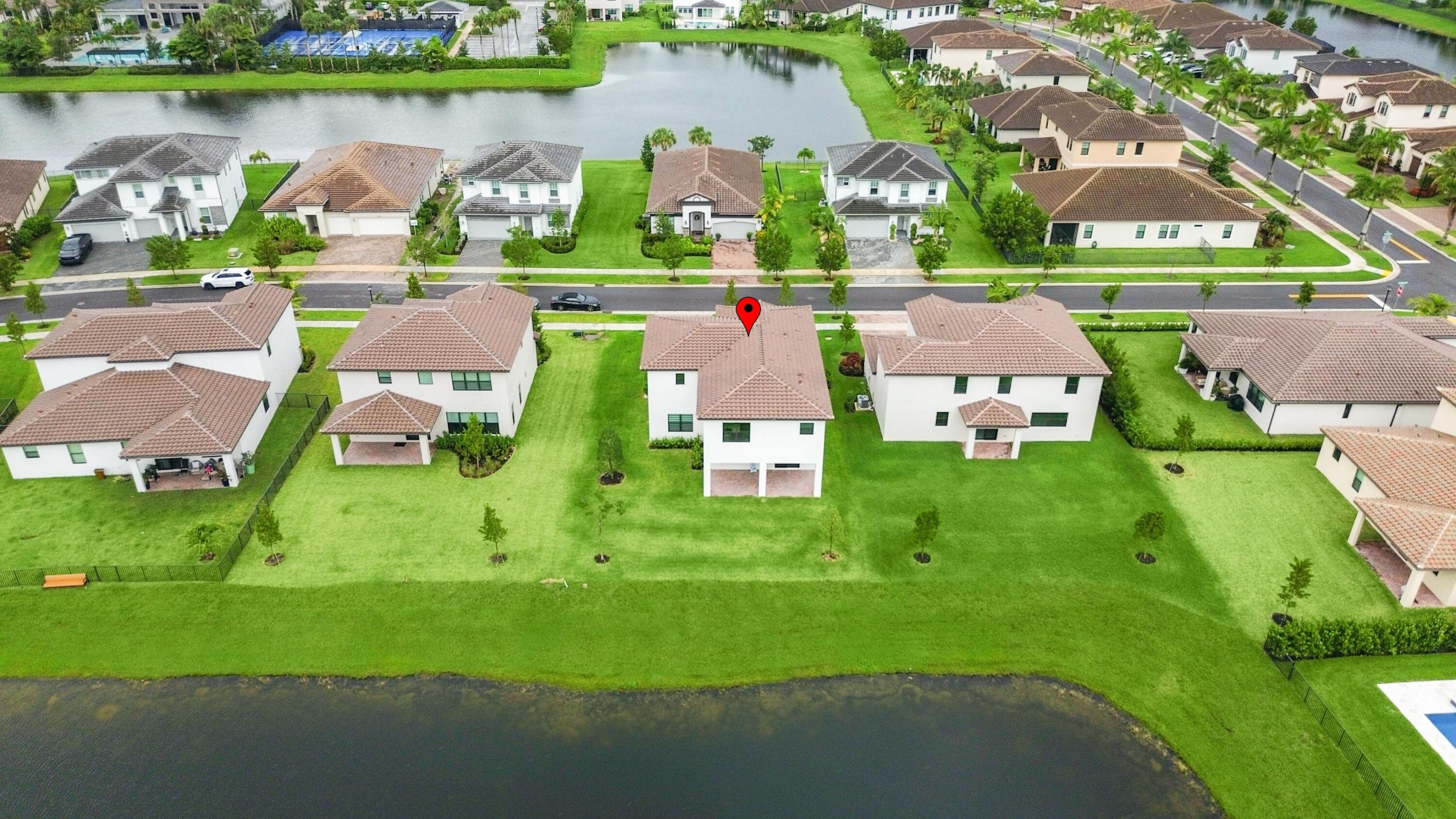 CRESTWOOD NORTH - Residential