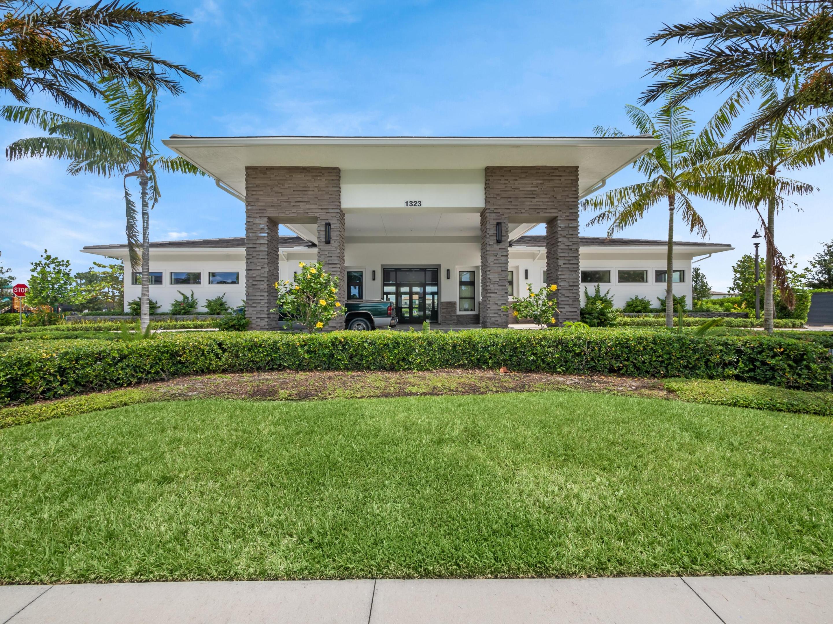 CRESTWOOD NORTH - Residential