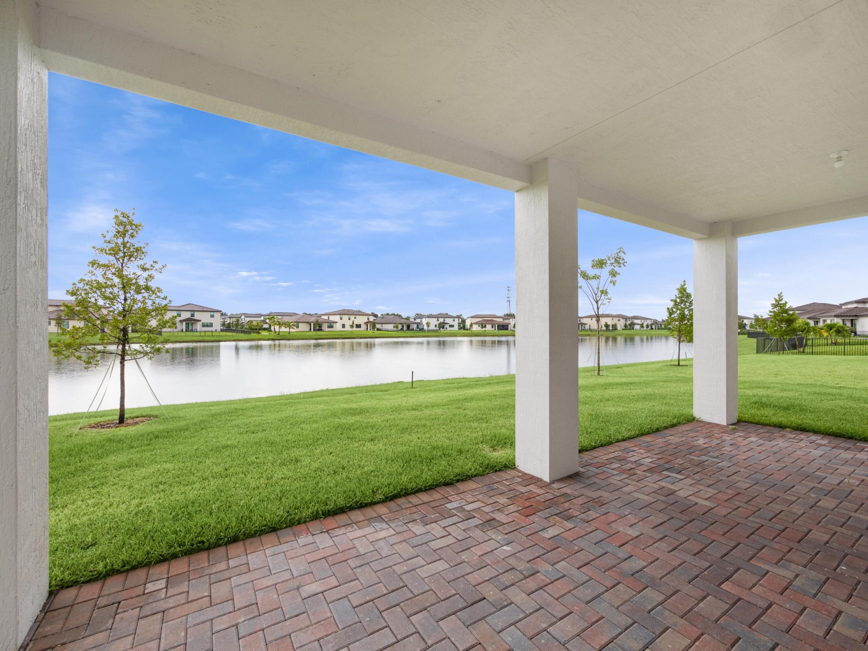 CRESTWOOD NORTH - Residential